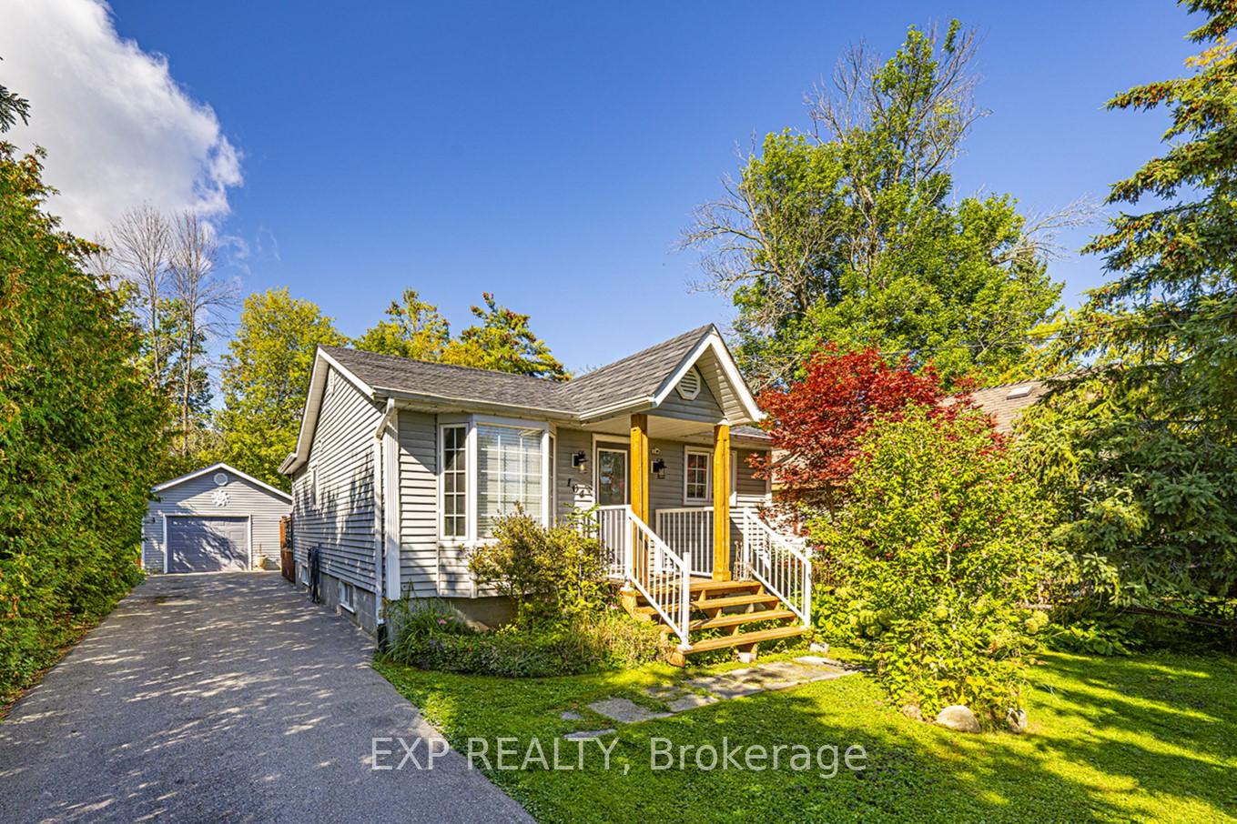 Photo 4 of 104 Maple Avenue, Georgina, Sutton & Jackson's Point — HOMEH