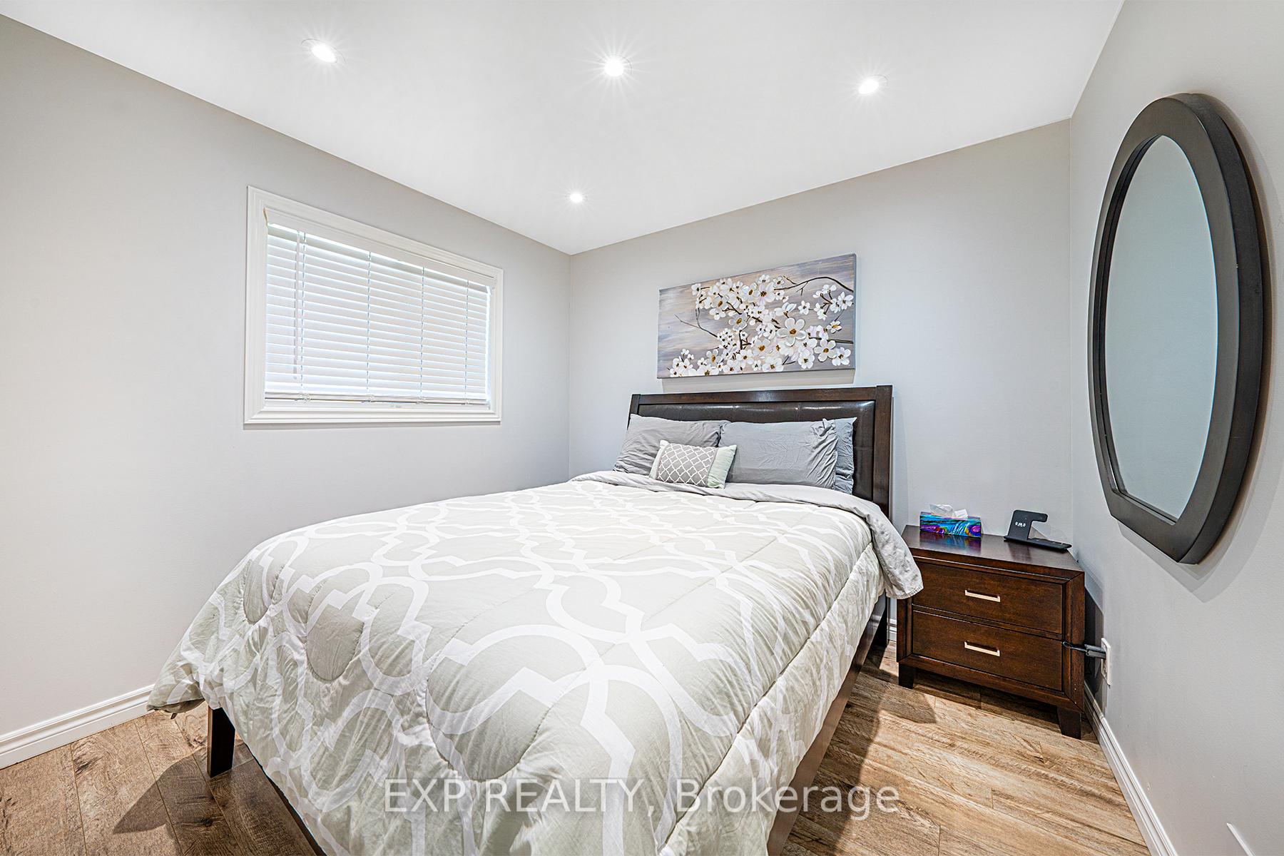 Photo 17 of 104 Maple Avenue, Georgina, Sutton & Jackson's Point — HOMEH