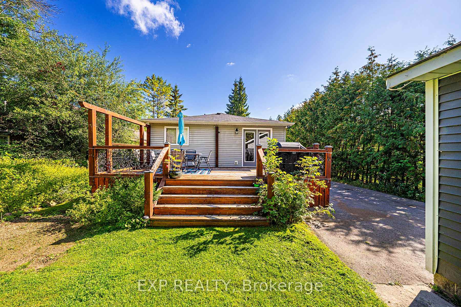 Photo 24 of 104 Maple Avenue, Georgina, Sutton & Jackson's Point — HOMEH