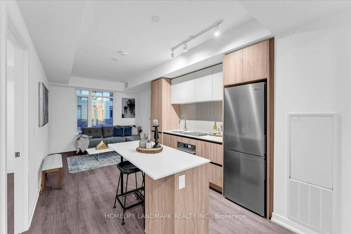 Photo 10 of Unit 311, 8 Beverley Glen Boulevard N, Vaughan, Beverley Glen — HOMEH