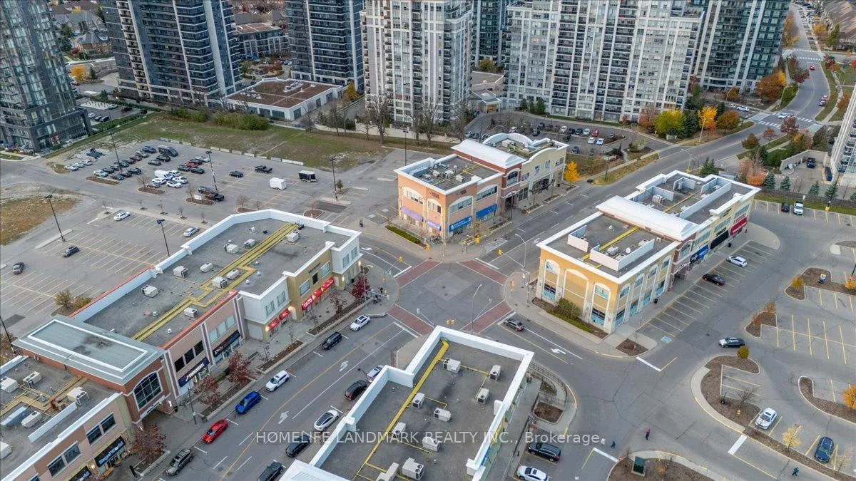 Photo 22 of Unit 311, 8 Beverley Glen Boulevard N, Vaughan, Beverley Glen — HOMEH