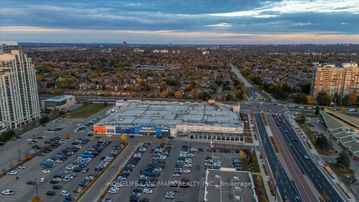 Photo 23 of Unit 311, 8 Beverley Glen Boulevard N, Vaughan, Beverley Glen — HOMEH