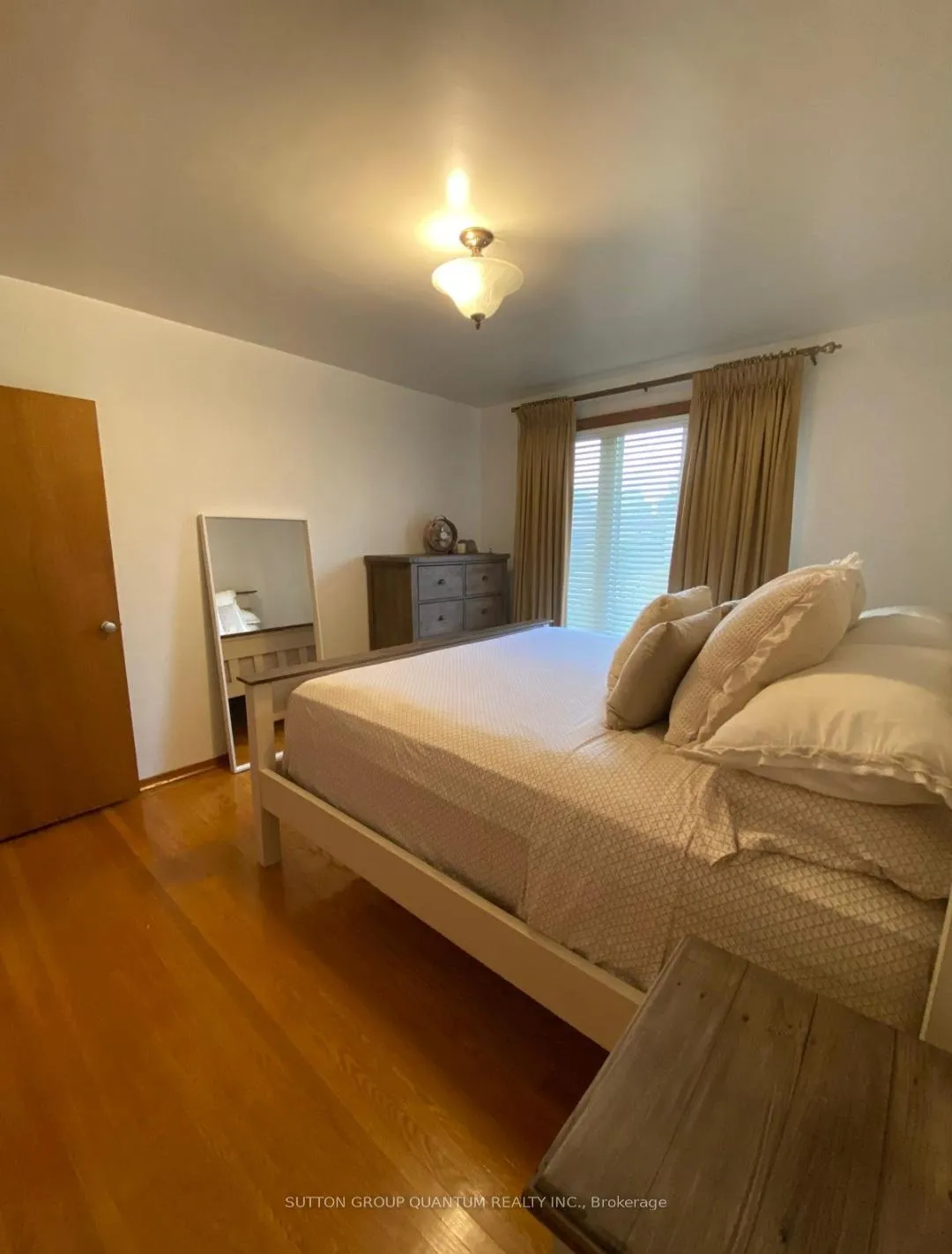 Photo 8 of 86 Dunbar Road, Mississauga, Cooksville — HOMEH