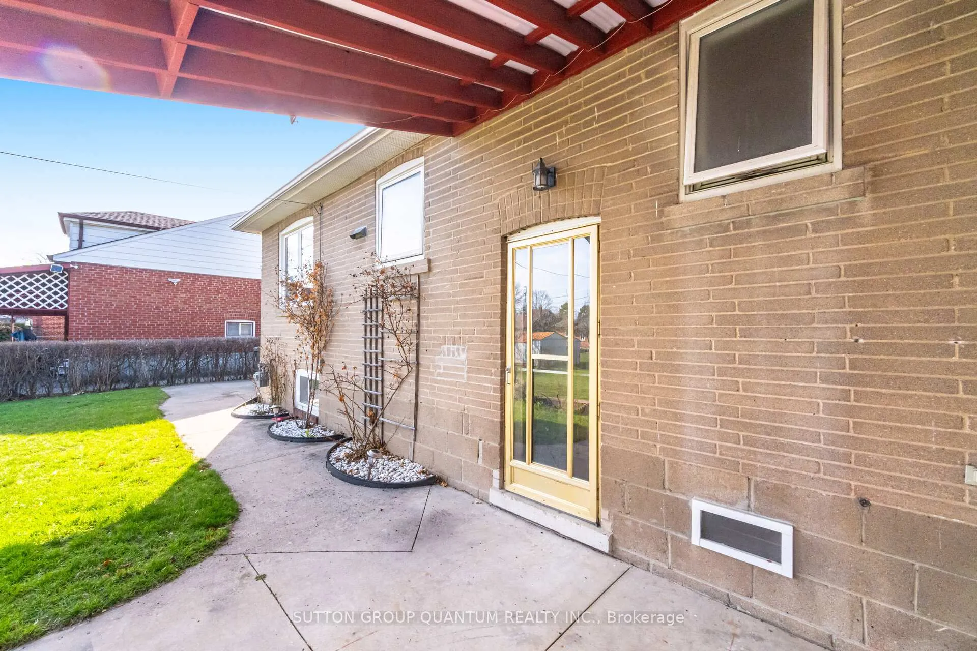 Photo 12 of 86 Dunbar Road, Mississauga, Cooksville — HOMEH