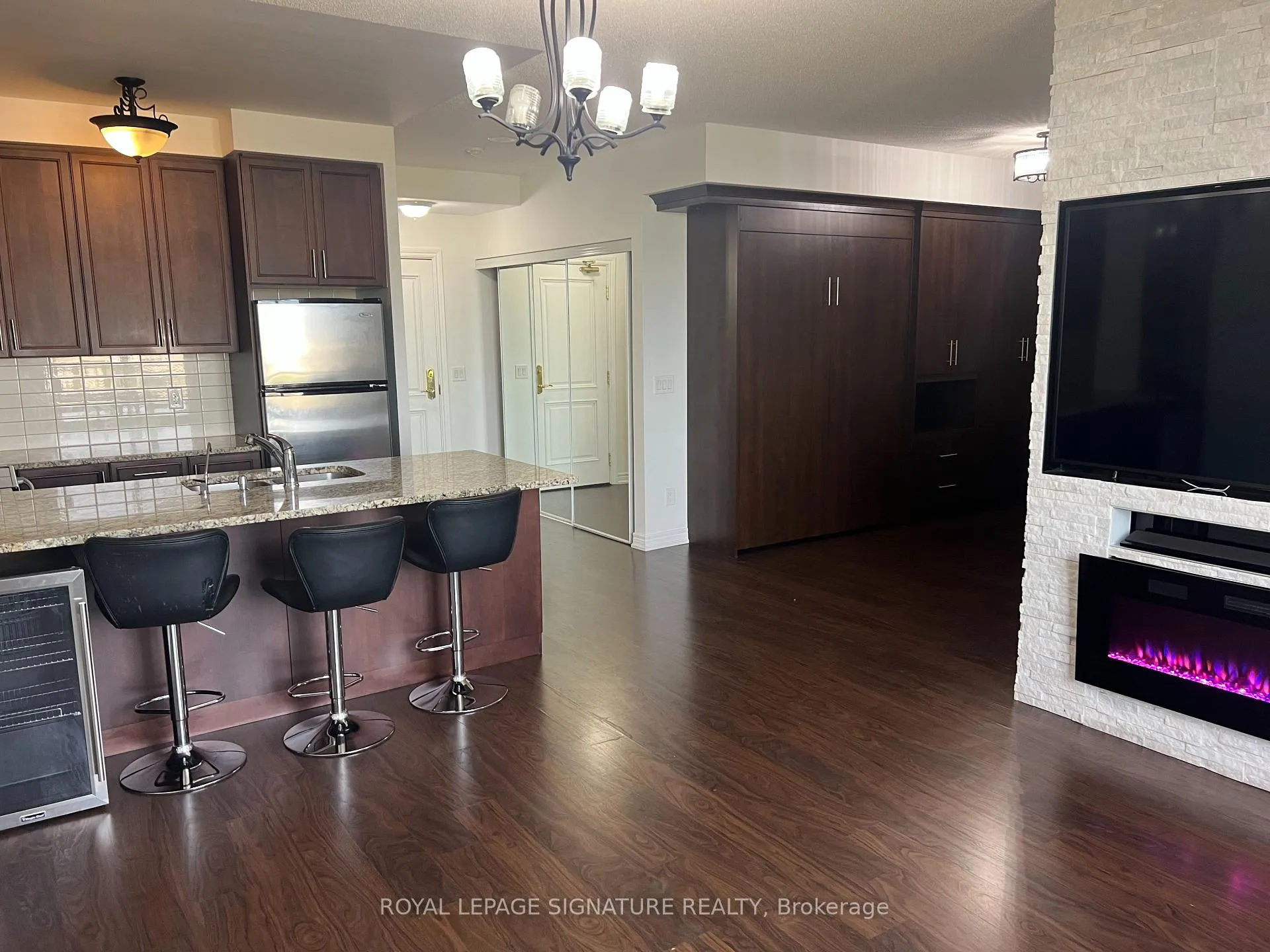 Photo 1 of Unit 701, 9245 Jane Street, Vaughan, Maple — HOMEH