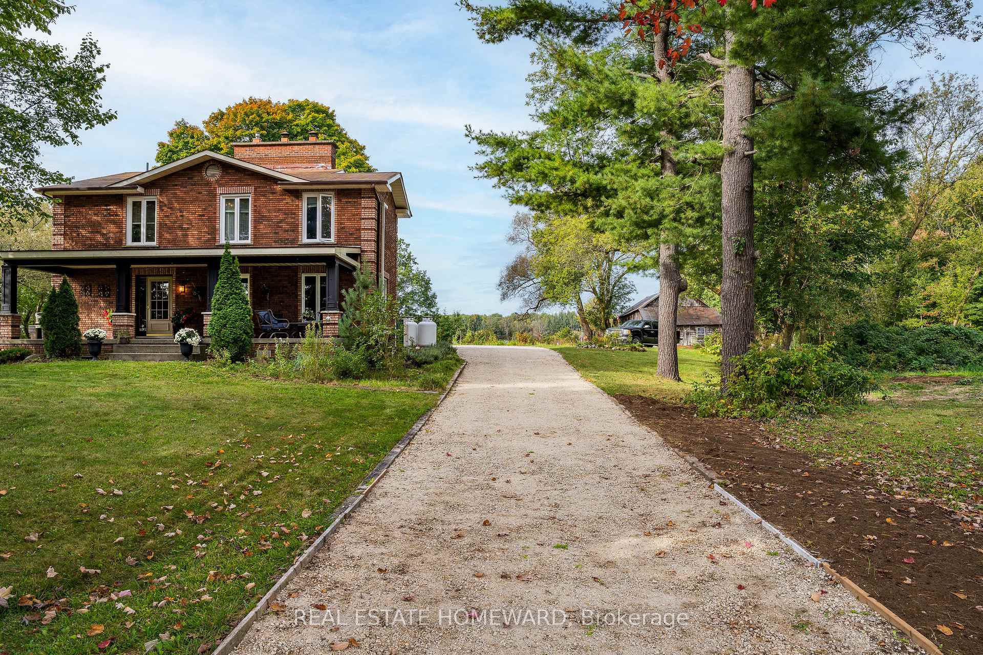 Photo 3 of 1602 County Rd 7, Clearview, Stayner — HOMEH