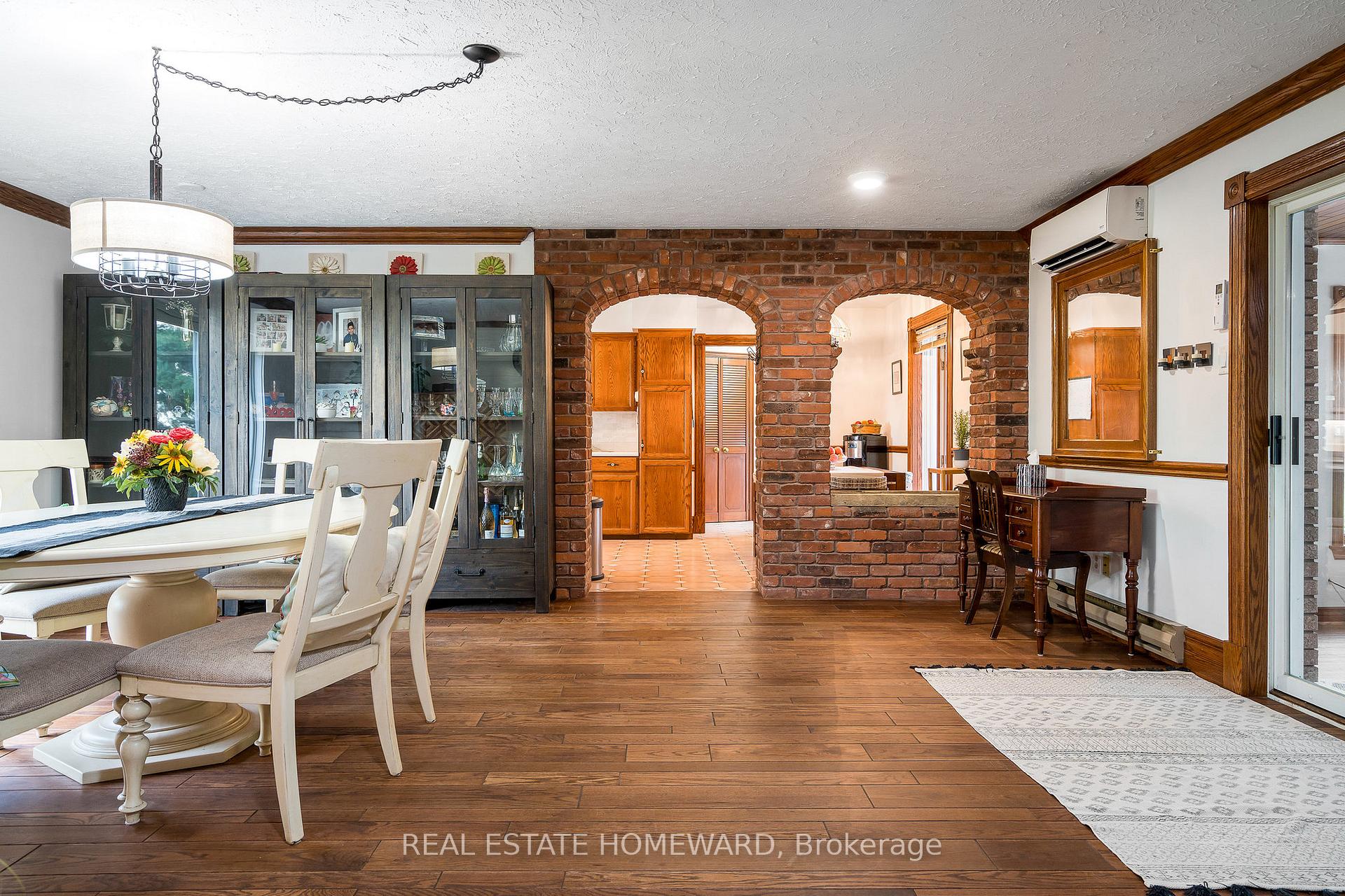 Photo 11 of 1602 County Rd 7, Clearview, Stayner — HOMEH
