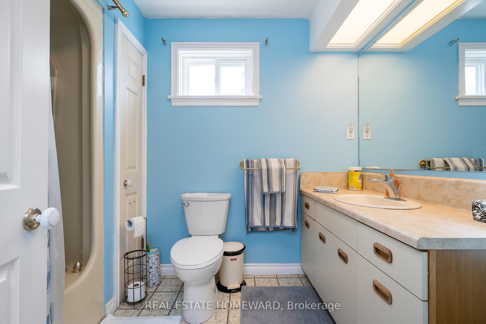 Photo 26 of 1602 County Rd 7, Clearview, Stayner — HOMEH