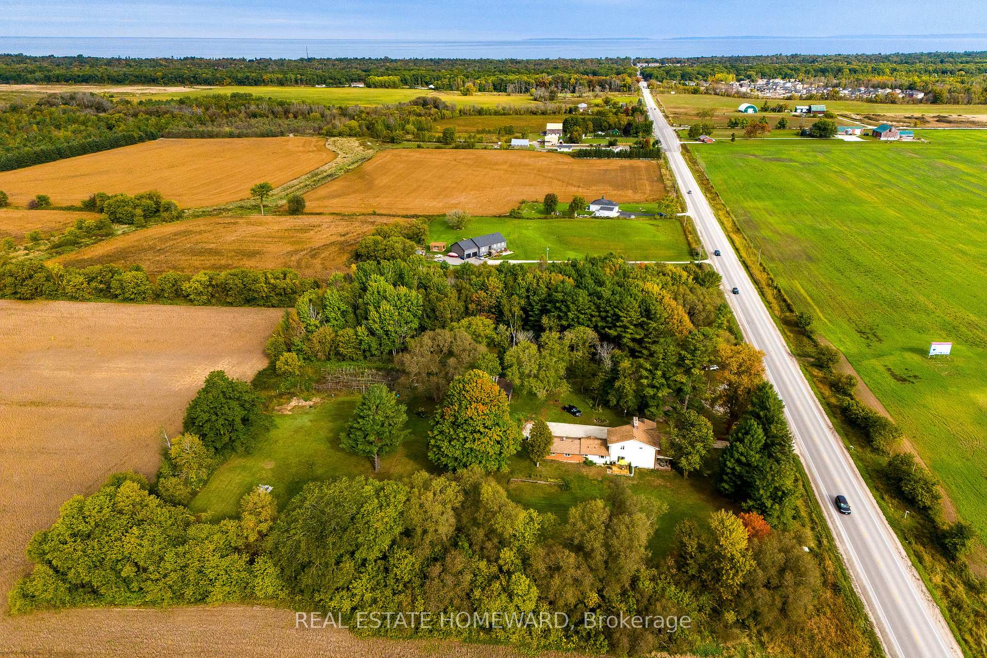 Photo 33 of 1602 County Rd 7, Clearview, Stayner — HOMEH