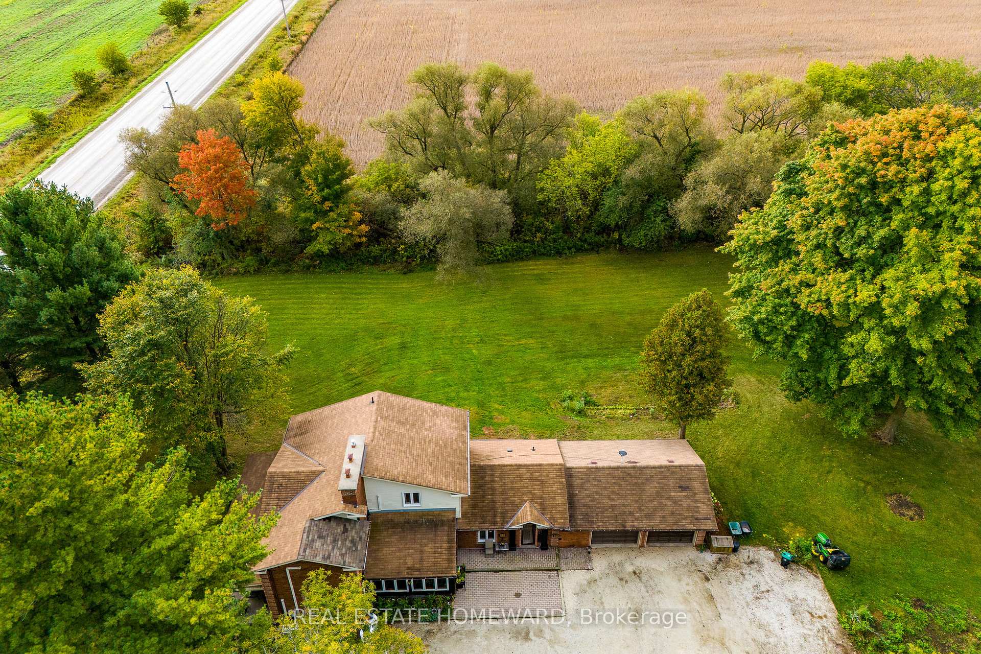 Photo 35 of 1602 County Rd 7, Clearview, Stayner — HOMEH