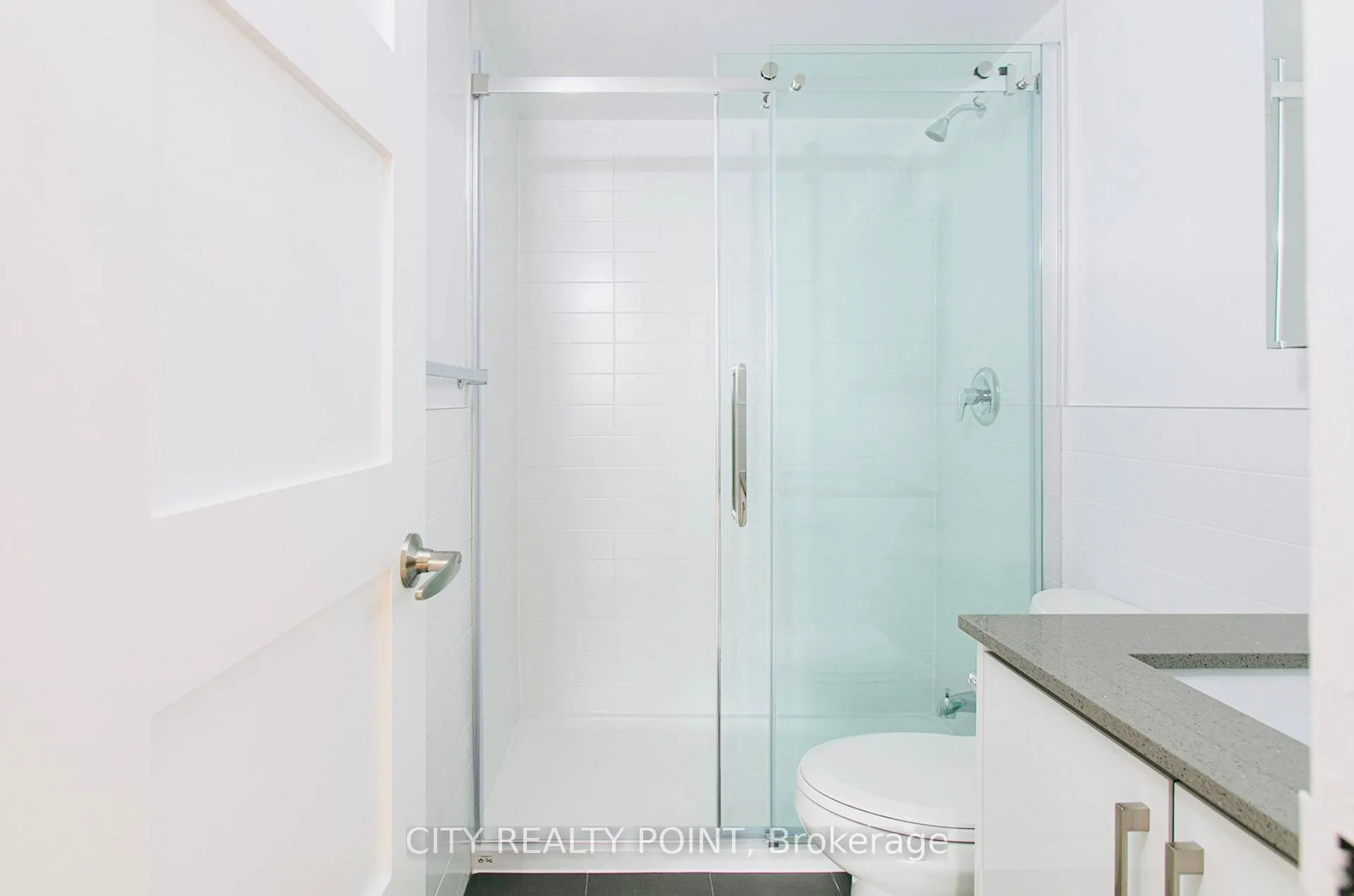 Photo 5 of Unit 904, 10 Shallmar Boulevard, Toronto, Forest Hill North — HOMEH