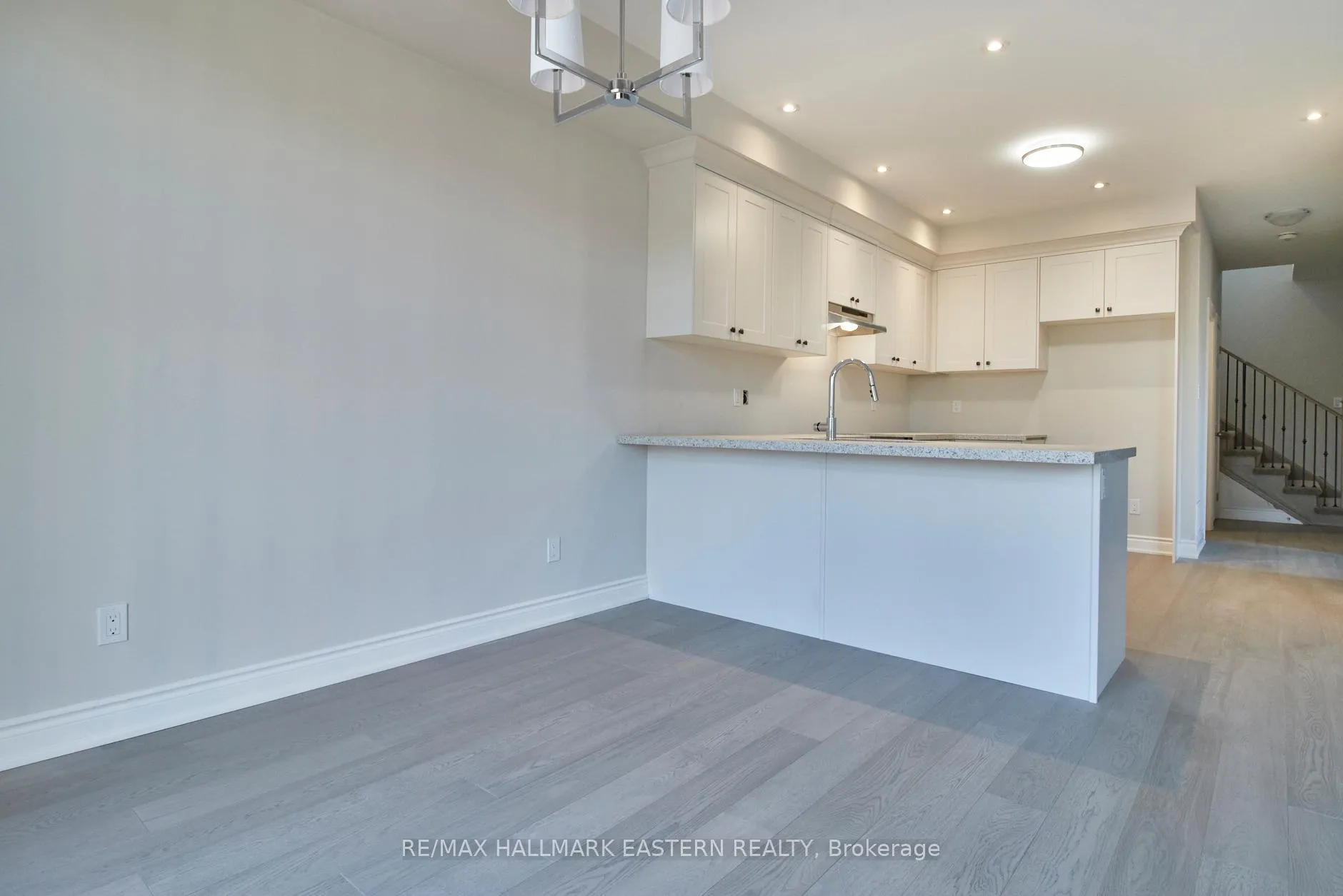 Photo 12 of 37 Coldbrook Drive, Cavan Monaghan, Cavan Twp — HOMEH