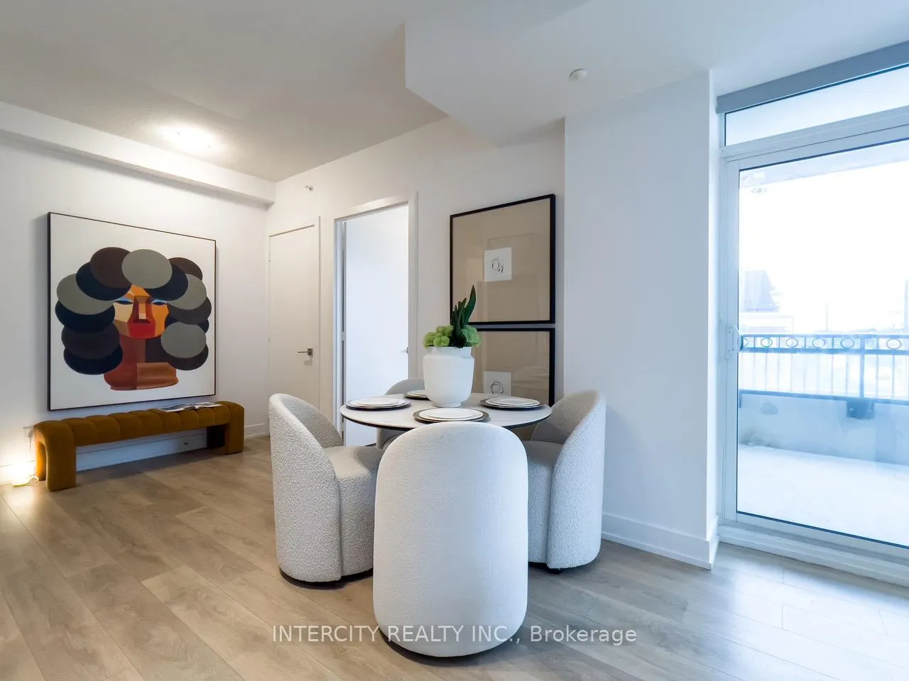 Photo 3 of Unit 321E, 278 Buchanan Drive, Markham, Unionville — HOMEH
