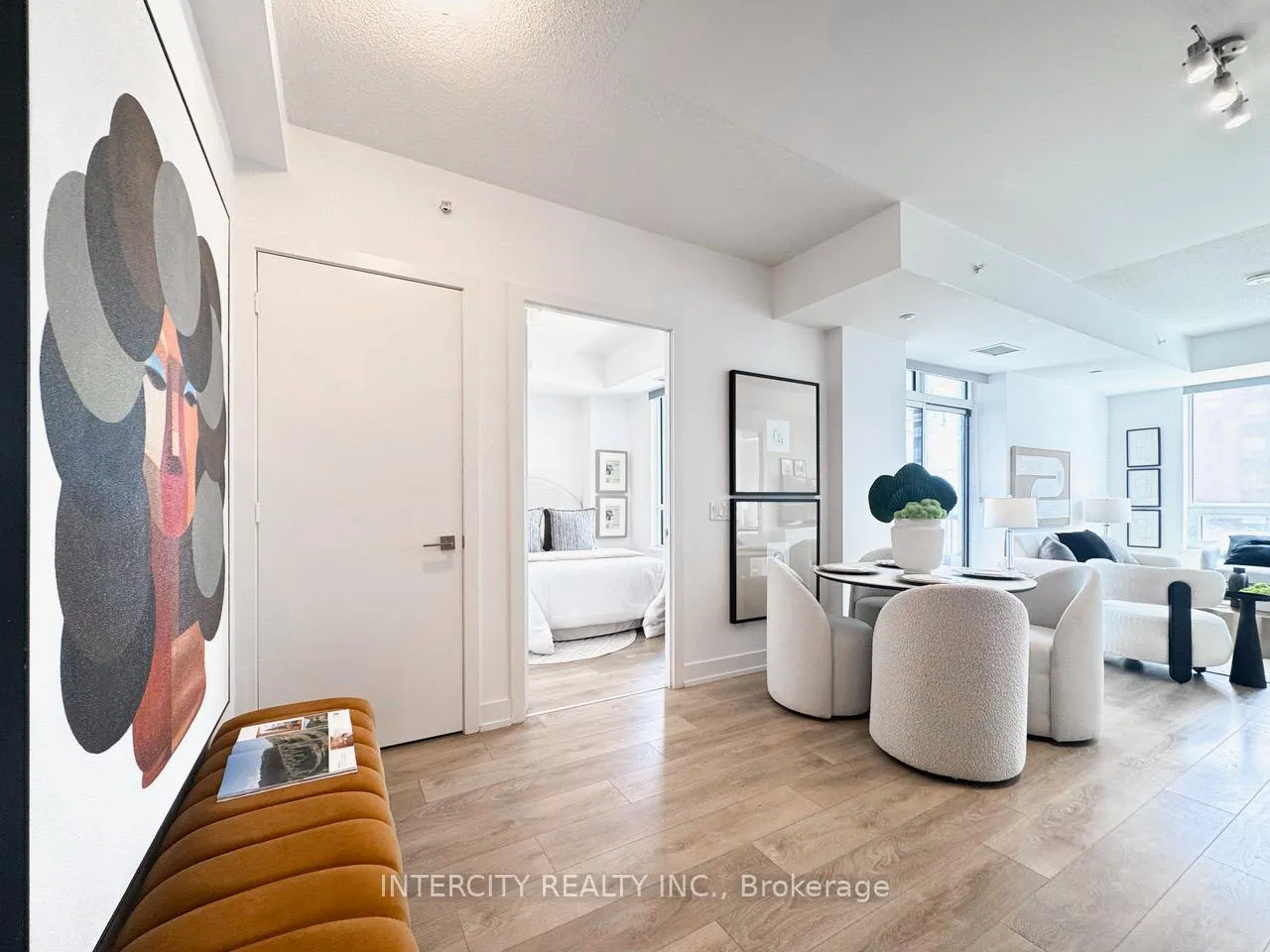 Photo 4 of Unit 321E, 278 Buchanan Drive, Markham, Unionville — HOMEH