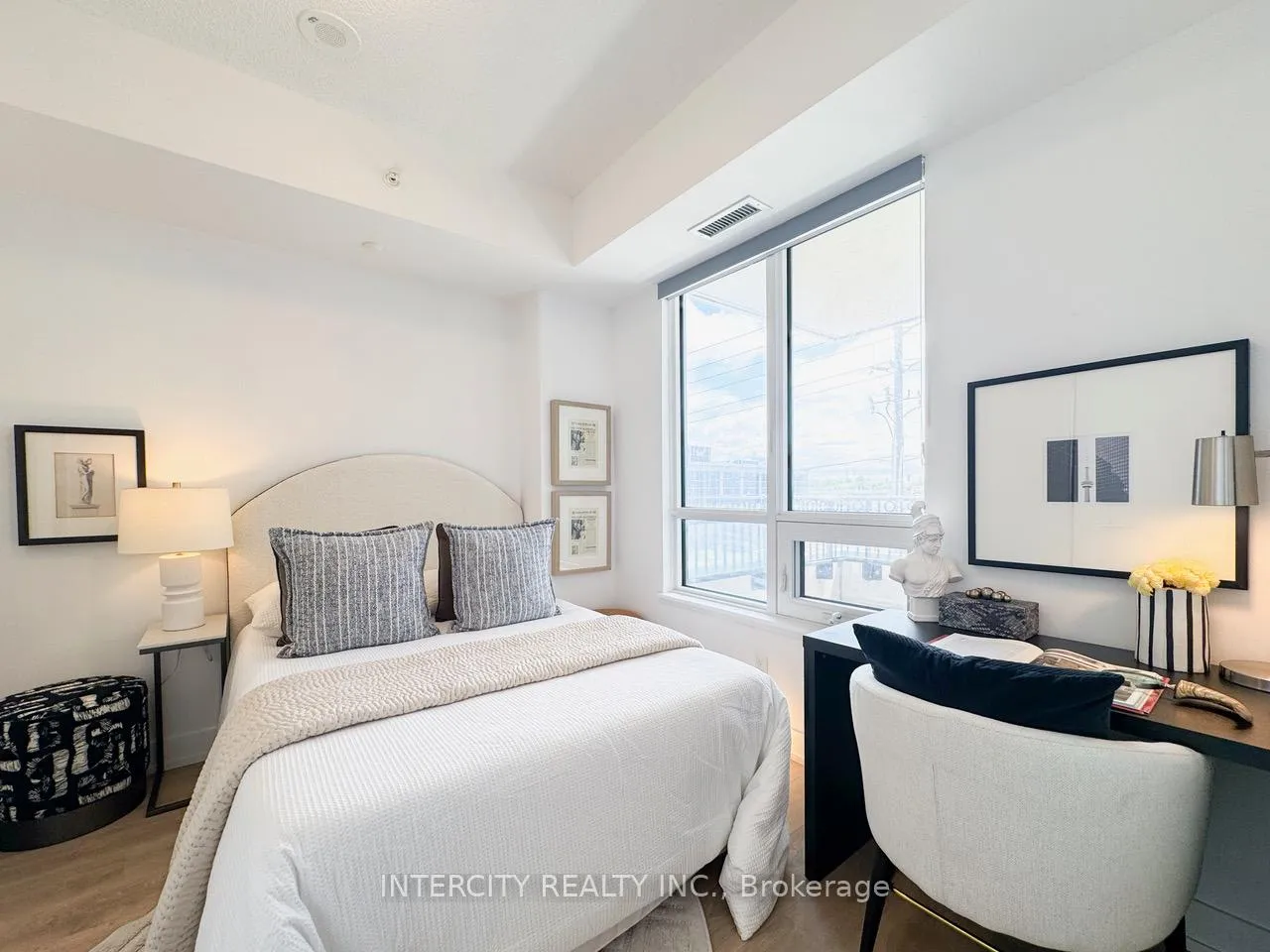 Photo 7 of Unit 321E, 278 Buchanan Drive, Markham, Unionville — HOMEH
