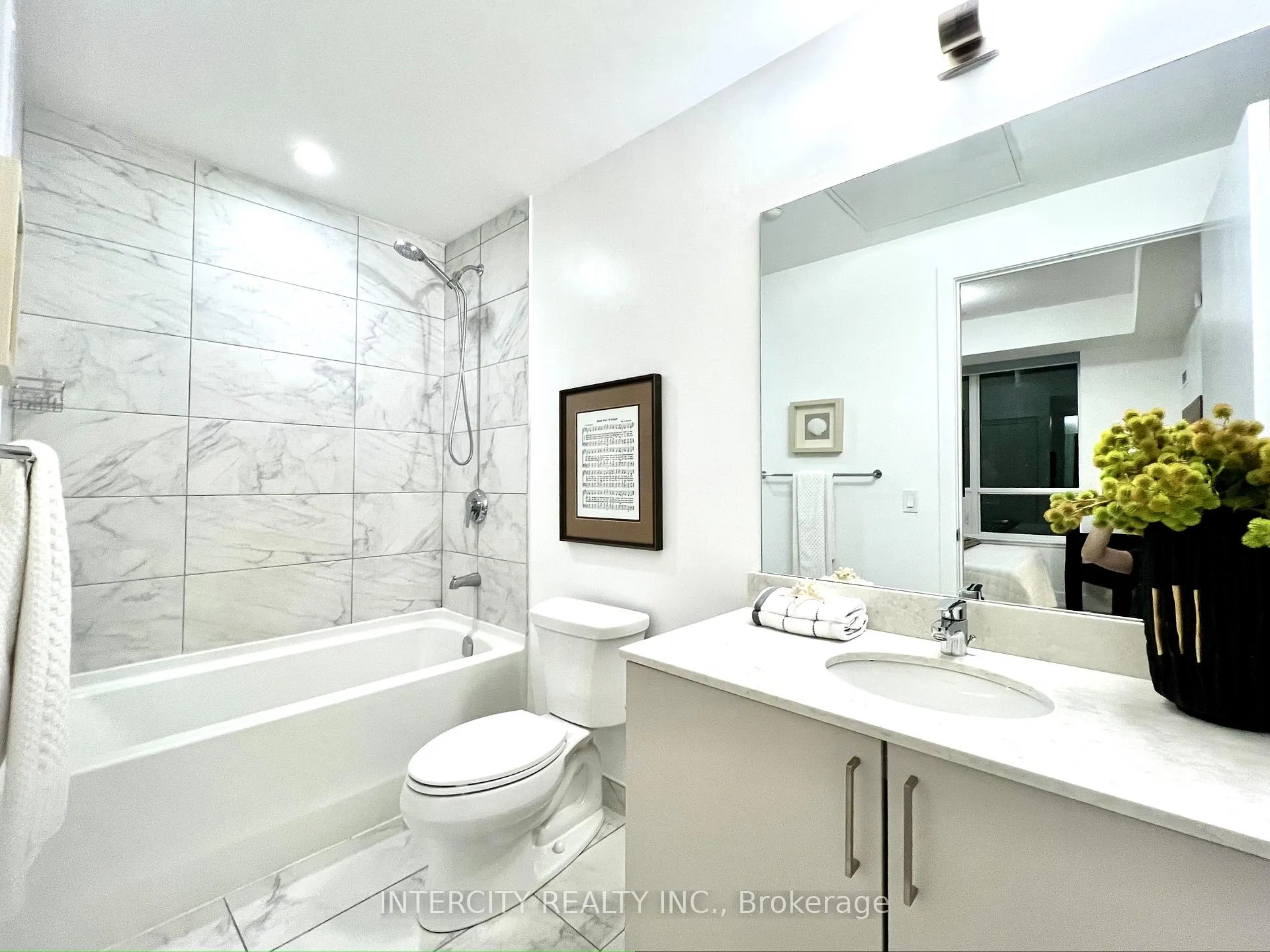 Photo 9 of Unit 321E, 278 Buchanan Drive, Markham, Unionville — HOMEH