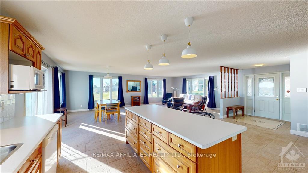 Photo 10 of 2253 Park Street E, Edwardsburgh/Cardinal, Town of Cardinal — HOMEH