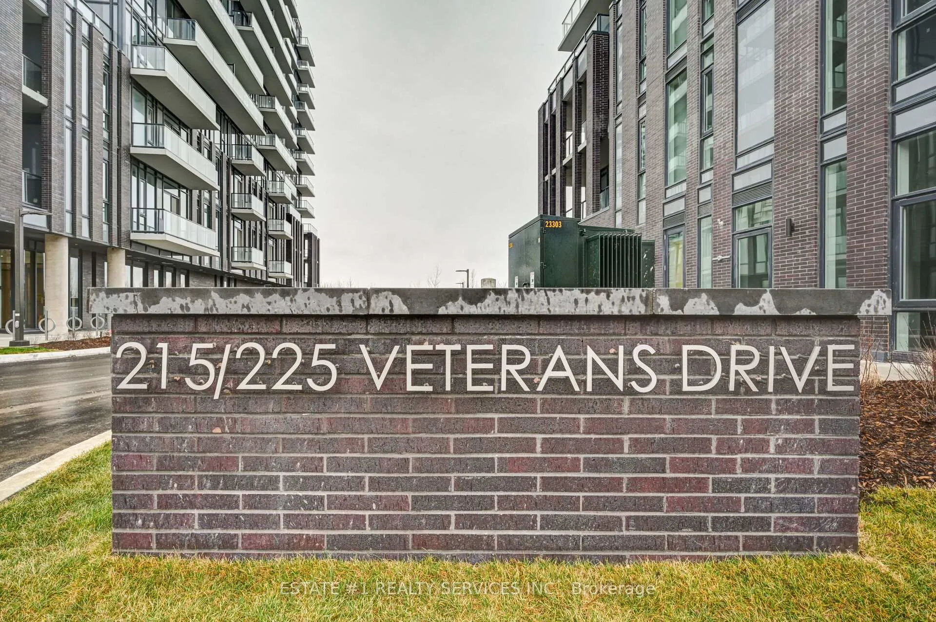Photo 3 of Unit 701, 215 Veterans Drive, Brampton, Northwest Brampton — HOMEH