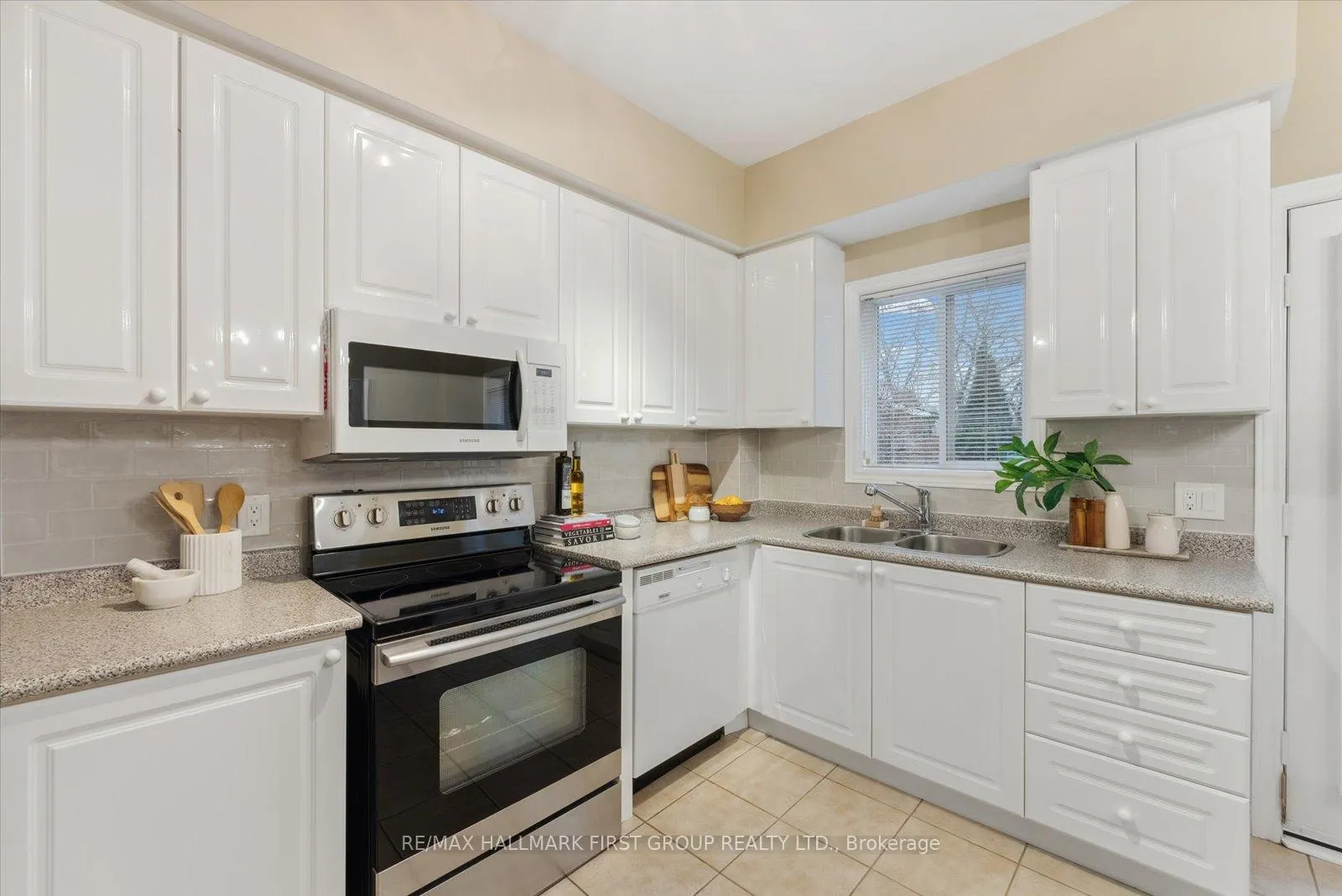 Photo 7 of Unit 29, 1330 Altona Road, Pickering, Rougemount — HOMEH