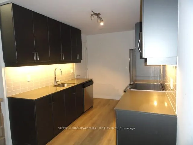 Photo 5 of Unit 3, 1010 Portage Parkway, Vaughan, Concord — HOMEH
