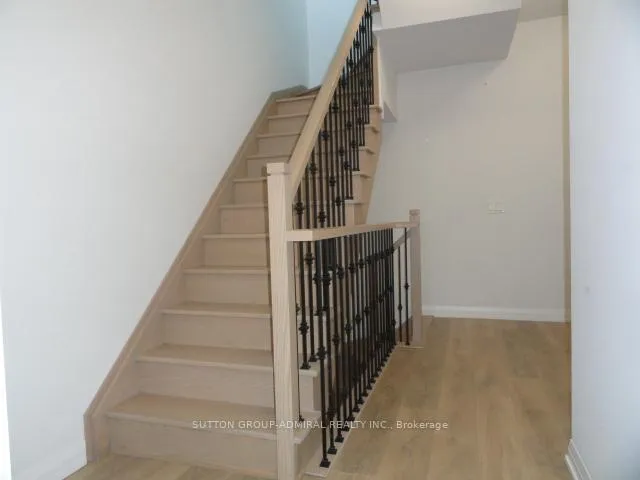 Photo 7 of Unit 3, 1010 Portage Parkway, Vaughan, Concord — HOMEH