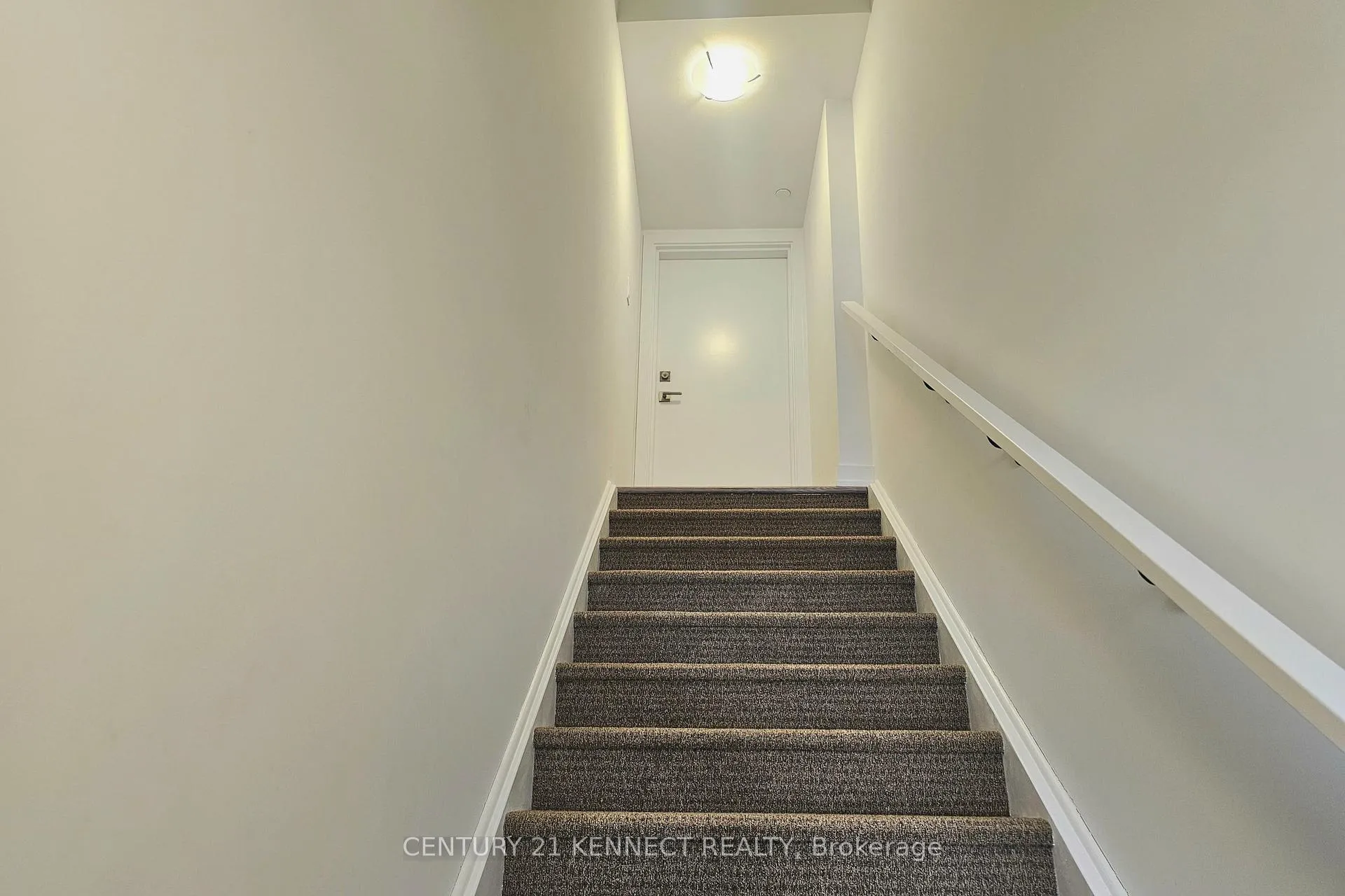 Photo 4 of Unit 12, 5 Romilly Avenue, Brampton, Northwest Brampton — HOMEH