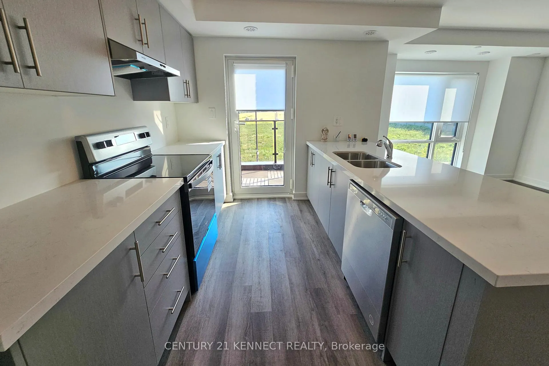 Photo 8 of Unit 12, 5 Romilly Avenue, Brampton, Northwest Brampton — HOMEH
