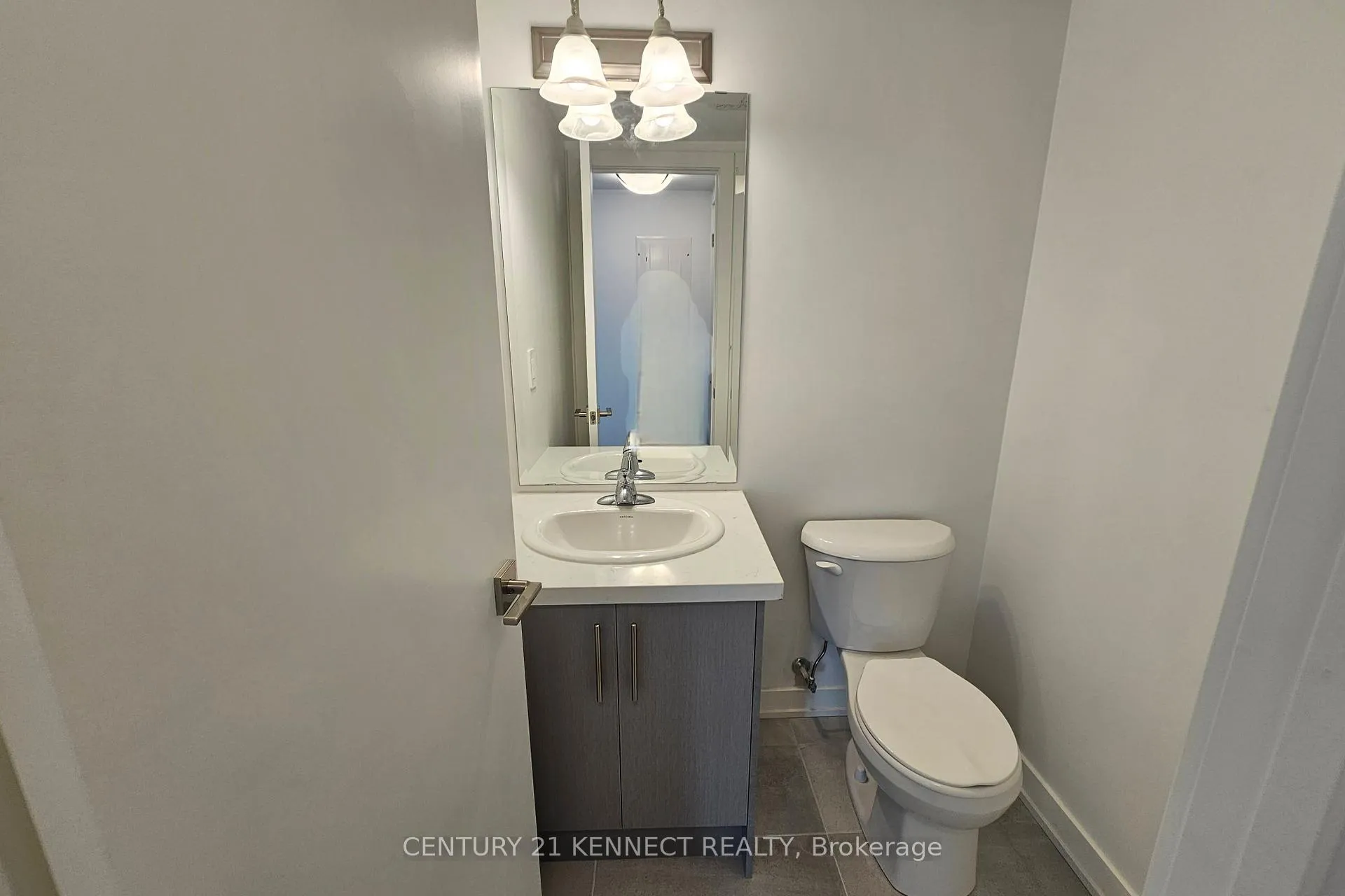 Photo 10 of Unit 12, 5 Romilly Avenue, Brampton, Northwest Brampton — HOMEH
