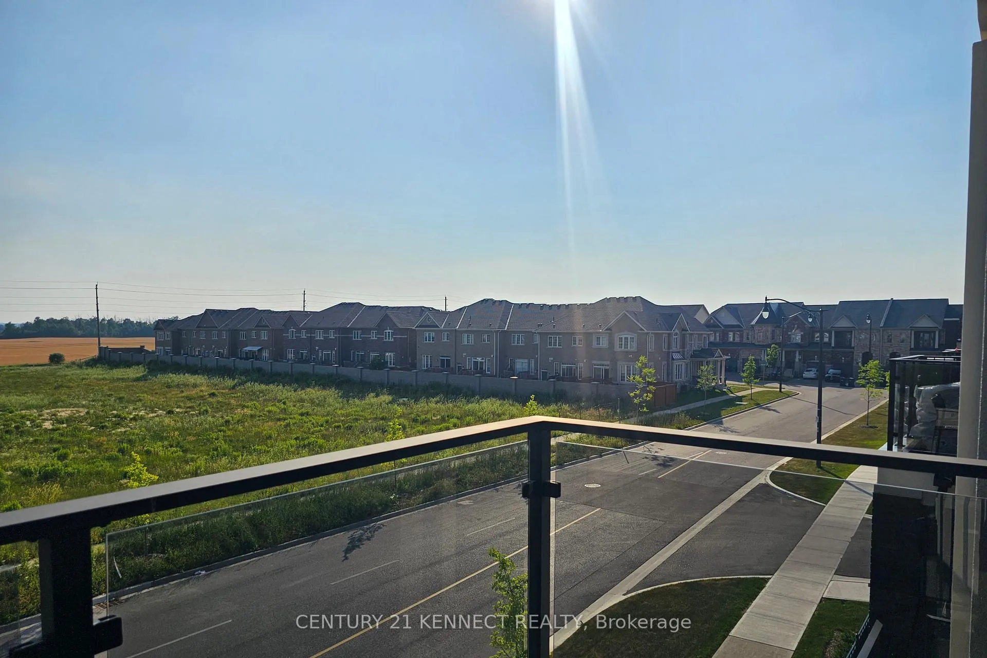 Photo 13 of Unit 12, 5 Romilly Avenue, Brampton, Northwest Brampton — HOMEH