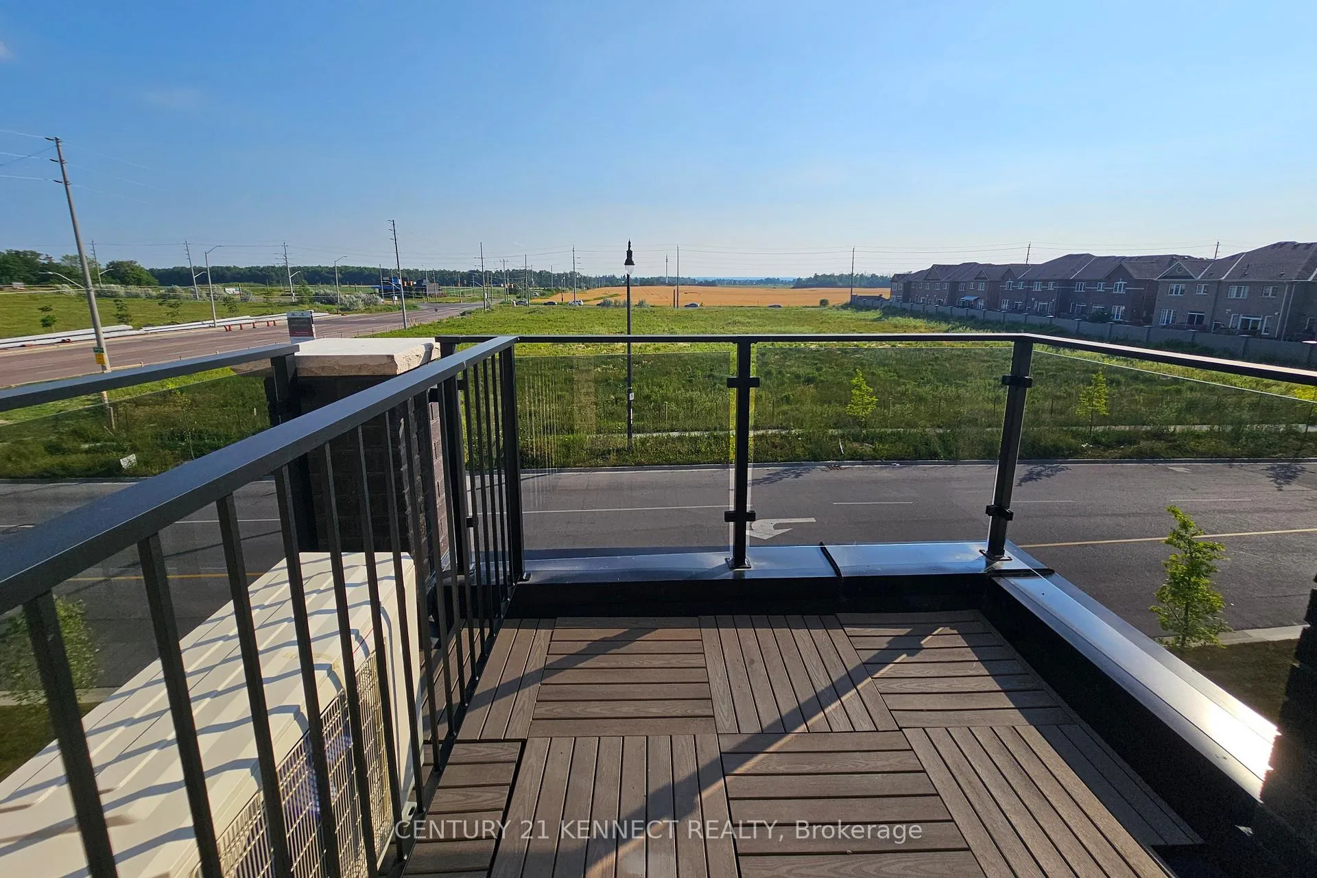 Photo 14 of Unit 12, 5 Romilly Avenue, Brampton, Northwest Brampton — HOMEH