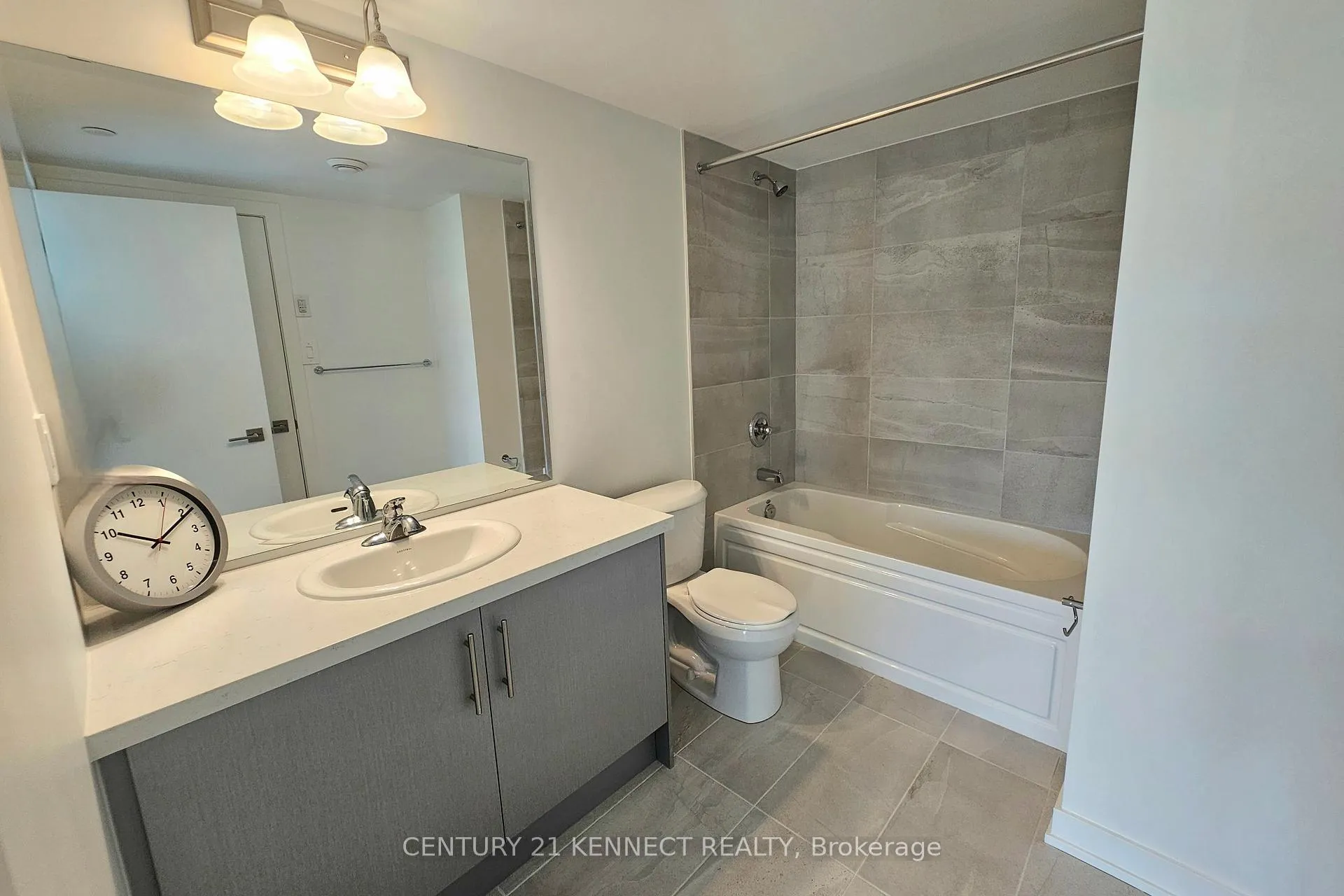 Photo 21 of Unit 12, 5 Romilly Avenue, Brampton, Northwest Brampton — HOMEH