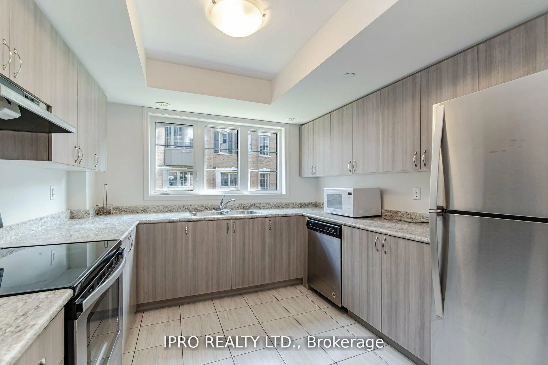 Photo 9 of 27 Filly Path, Oshawa, Windfields — HOMEH