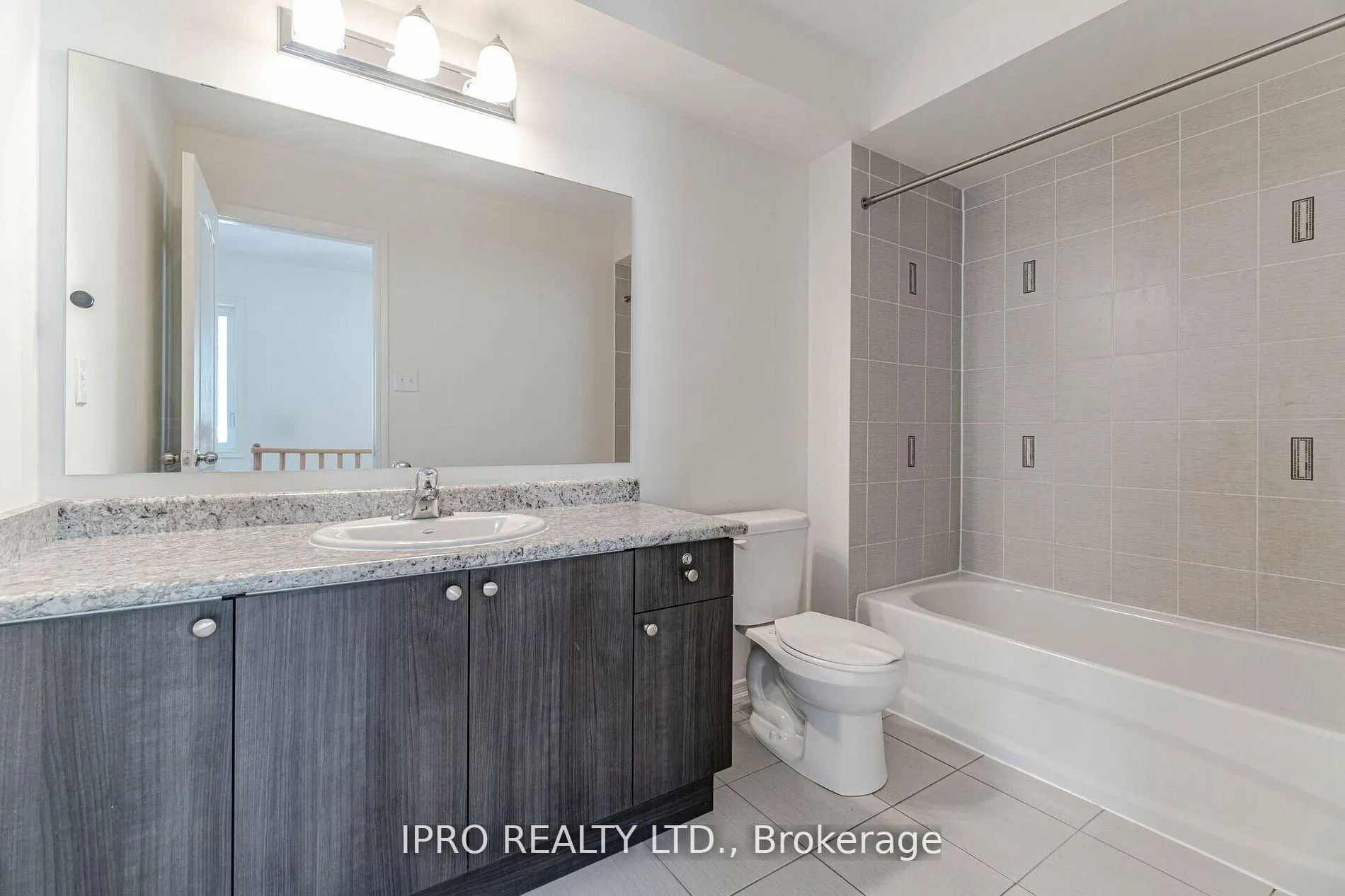 Photo 16 of 27 Filly Path, Oshawa, Windfields — HOMEH