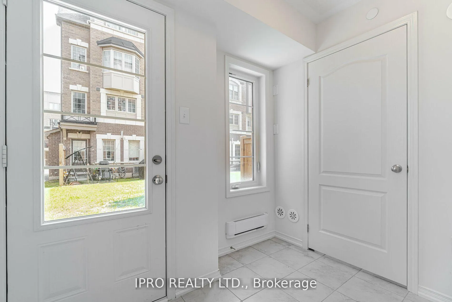 Photo 23 of 27 Filly Path, Oshawa, Windfields — HOMEH