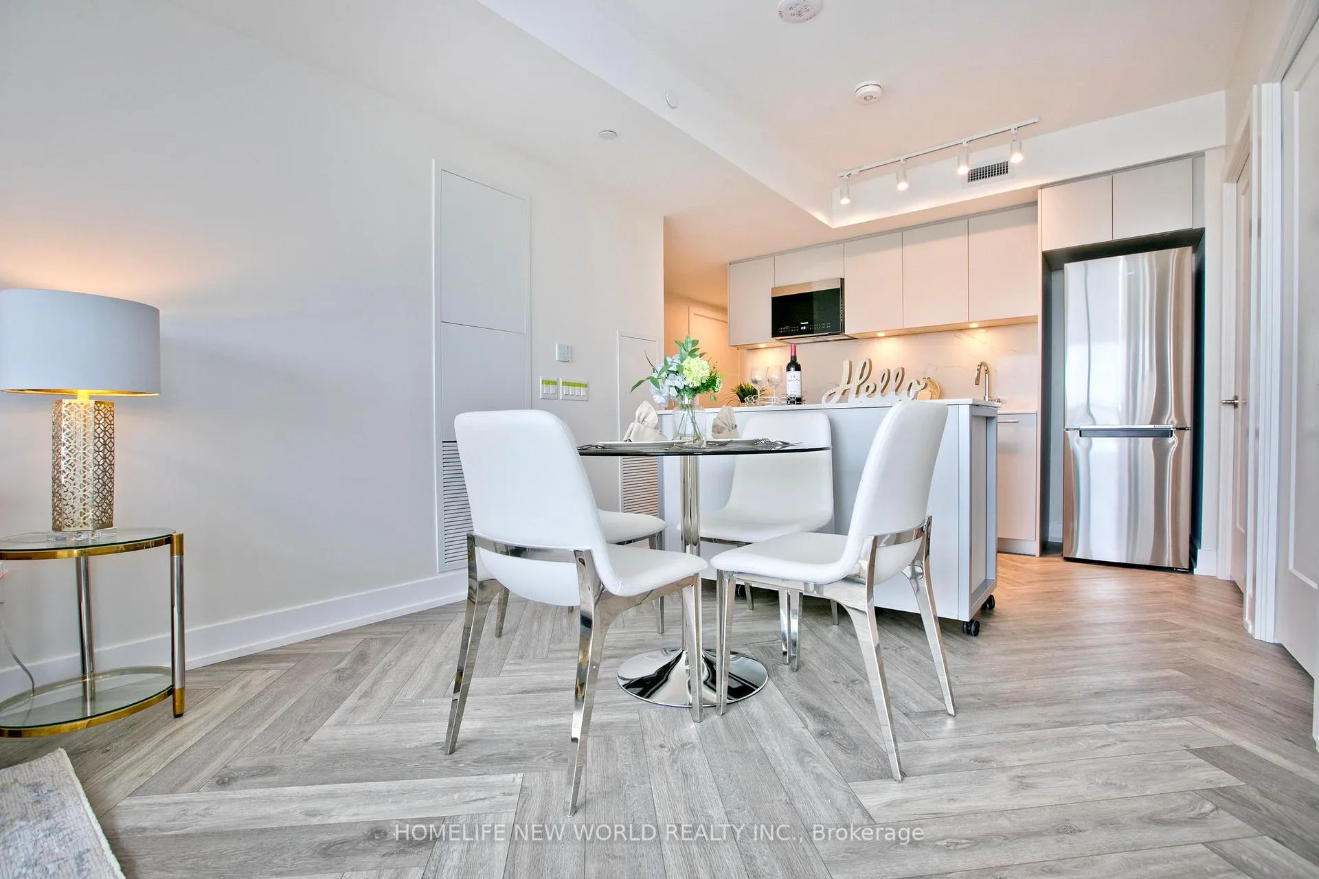 Photo 13 of Unit 919, 8 Cedarland Drive, Markham, Unionville — HOMEH
