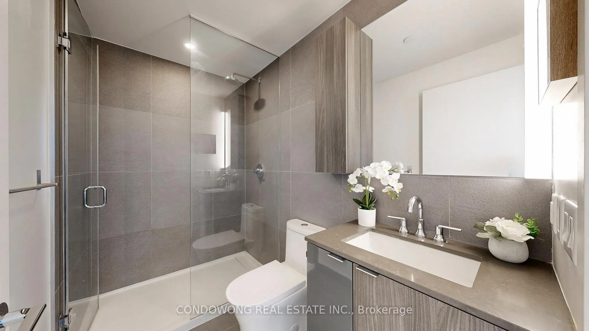 Photo 5 of Unit 1811, 35 Mercer Street, Toronto, Waterfront Communities — HOMEH