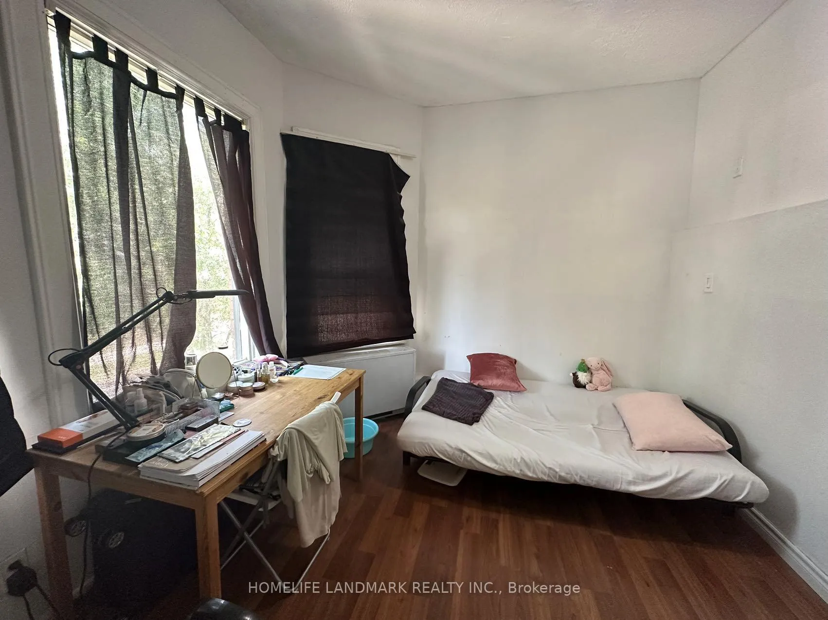 Photo 2 of Unit 202, 409 Huron Street, Toronto, University — HOMEH