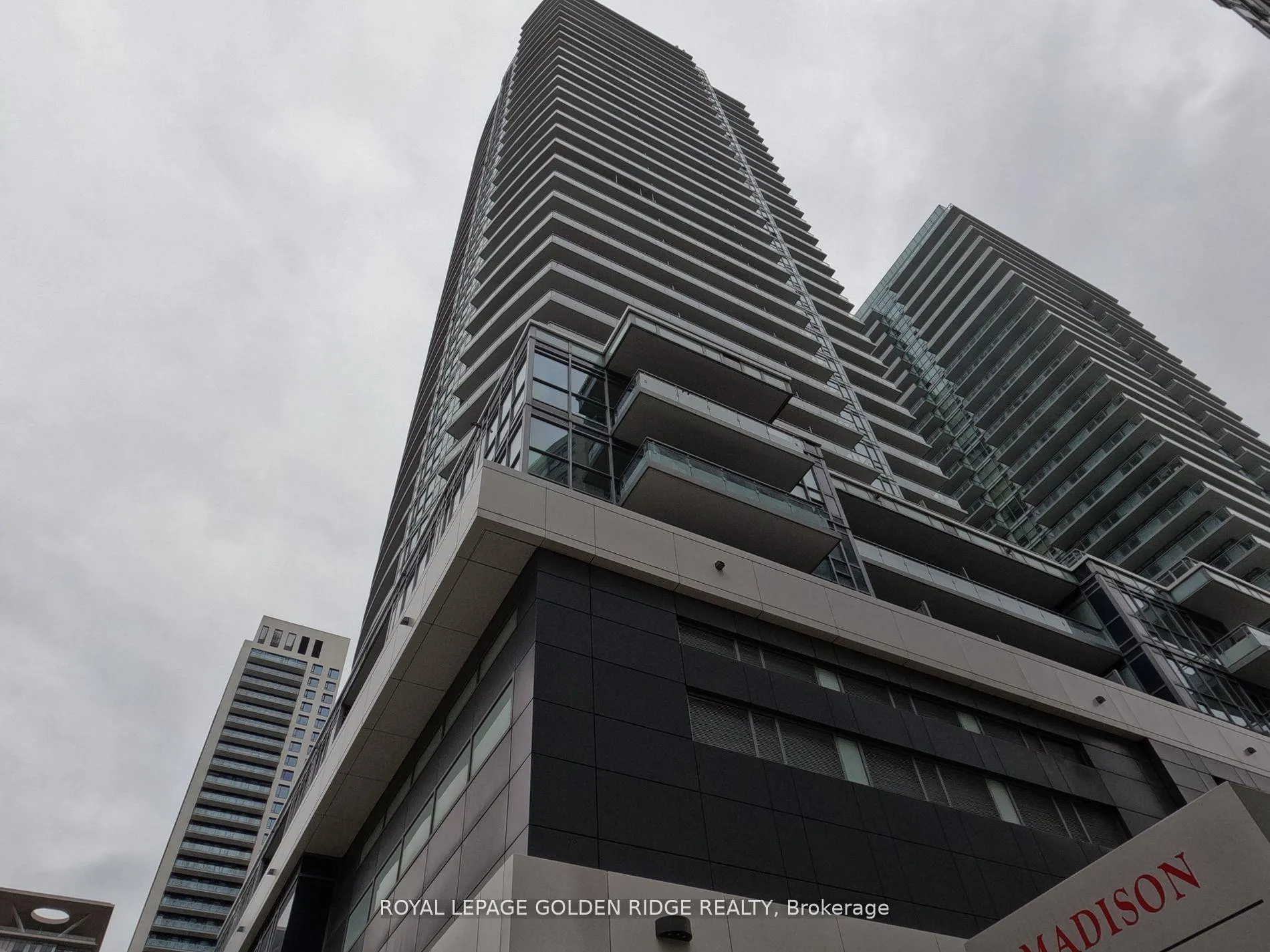 Front of Unit 1004, 89 Dunfield Avenue