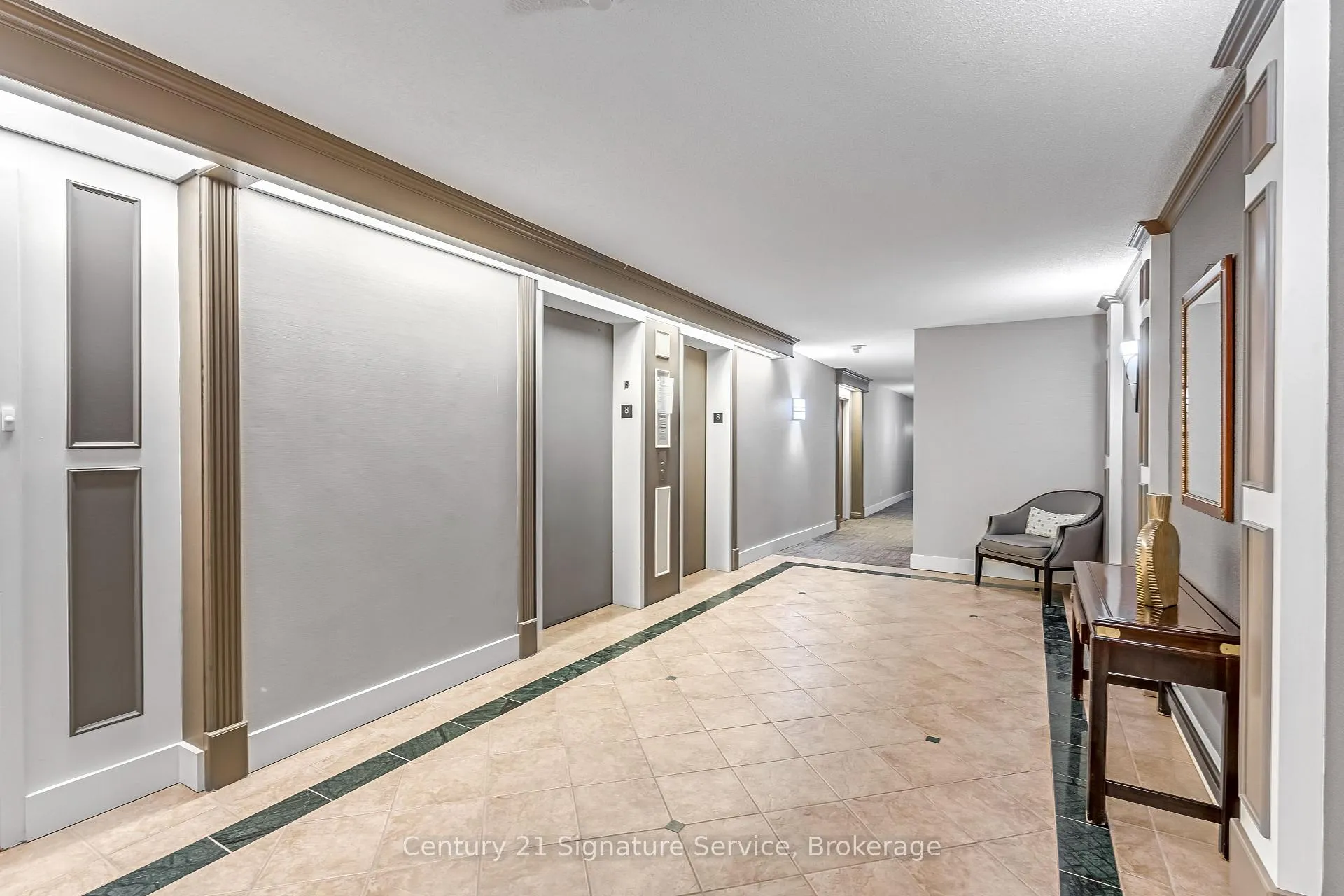 Photo 4 of Unit 814, 2 Raymerville Drive, Markham, Raymerville — HOMEH