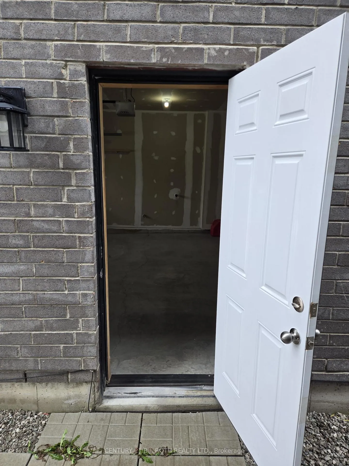 Photo 33 of 22 Franklin Trail, Barrie, Rural Barrie Southwest — HOMEH
