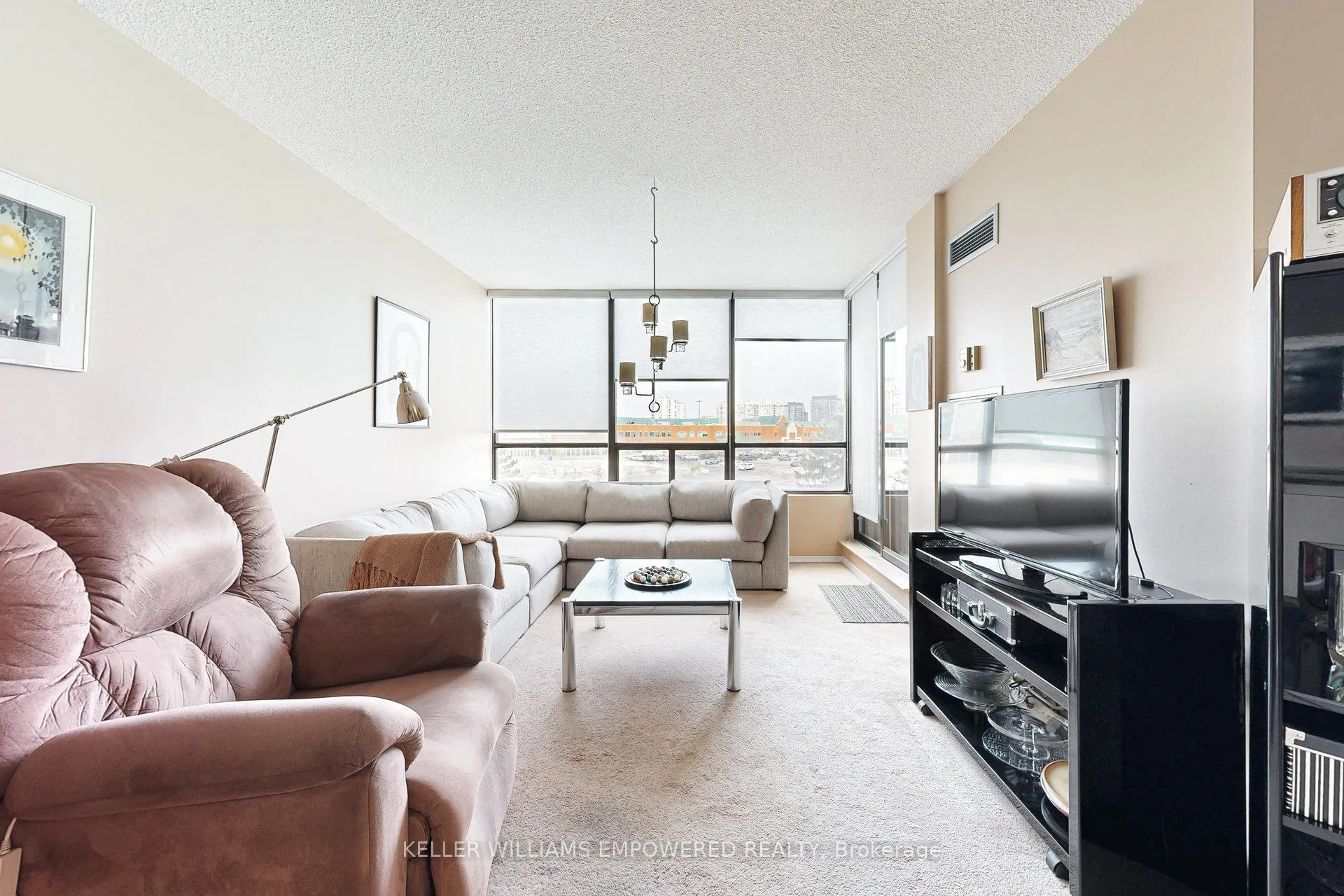Photo 1 of Unit 401, 7460 Bathurst Street, Vaughan, Brownridge — HOMEH