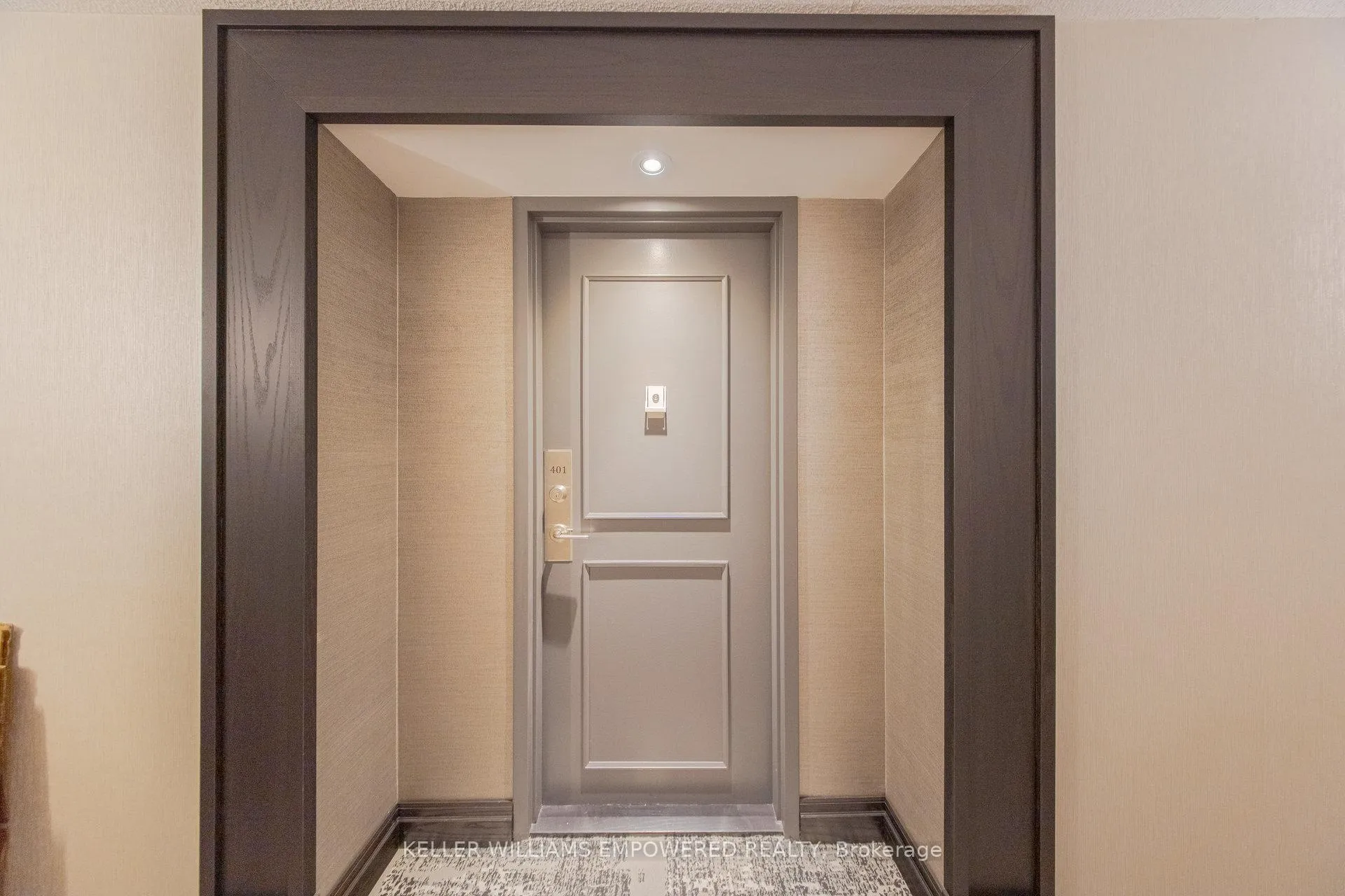 Photo 2 of Unit 401, 7460 Bathurst Street, Vaughan, Brownridge — HOMEH