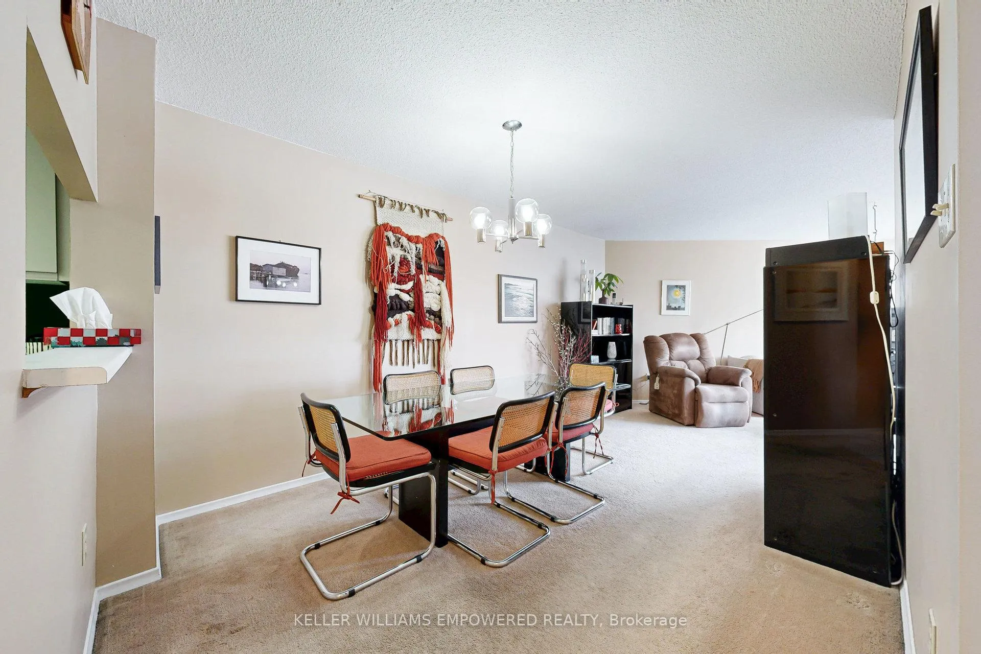 Photo 9 of Unit 401, 7460 Bathurst Street, Vaughan, Brownridge — HOMEH