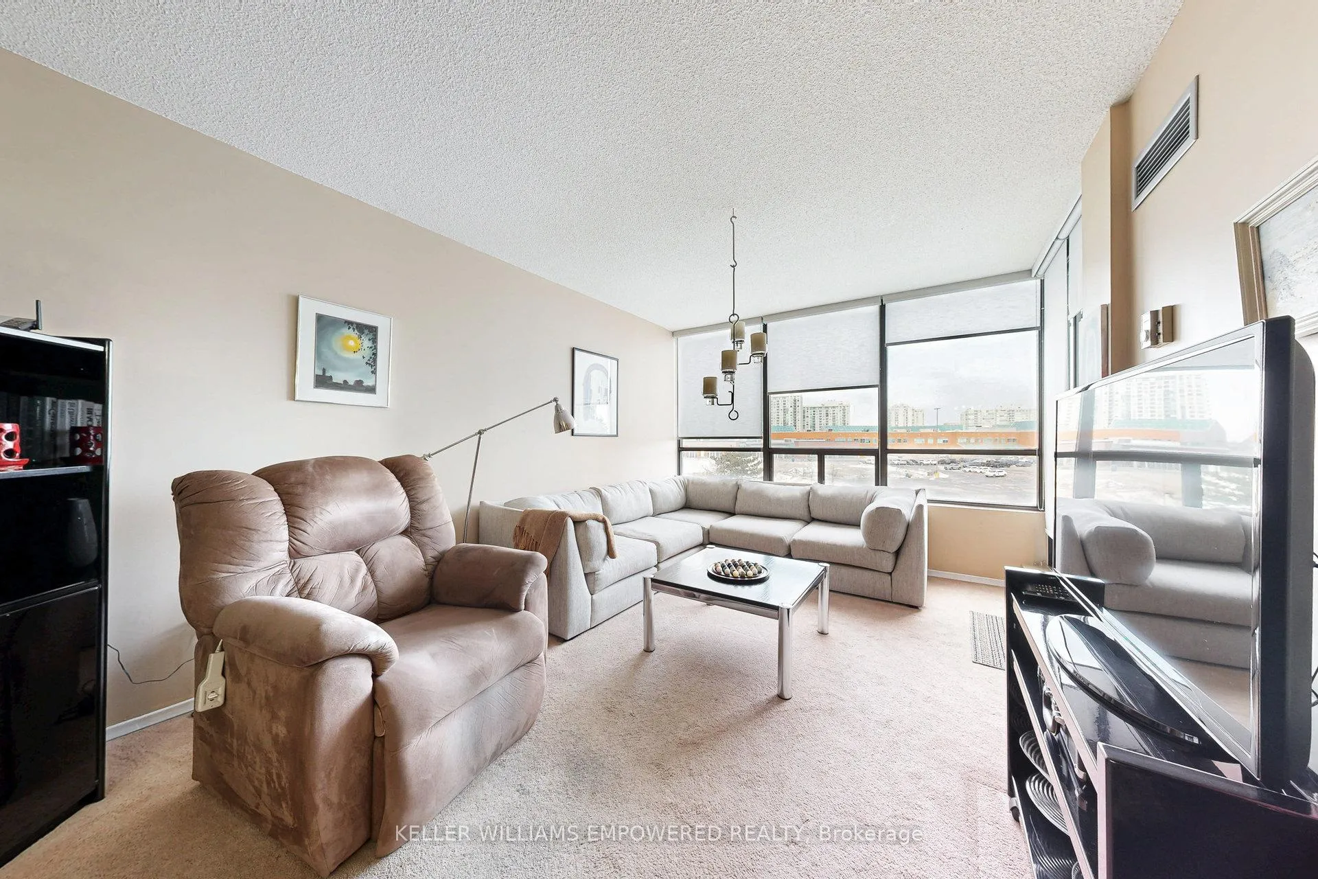 Photo 13 of Unit 401, 7460 Bathurst Street, Vaughan, Brownridge — HOMEH
