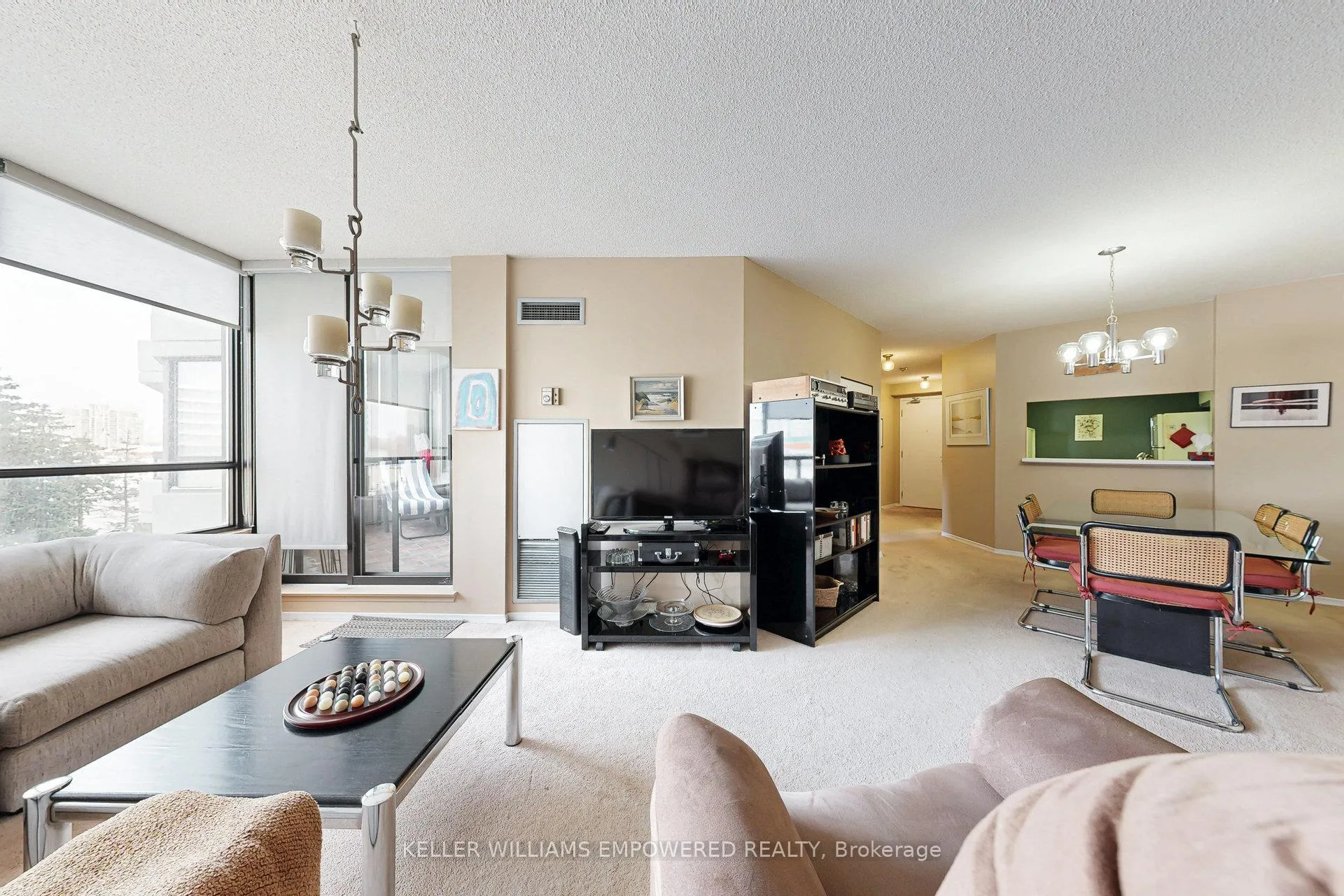 Photo 14 of Unit 401, 7460 Bathurst Street, Vaughan, Brownridge — HOMEH