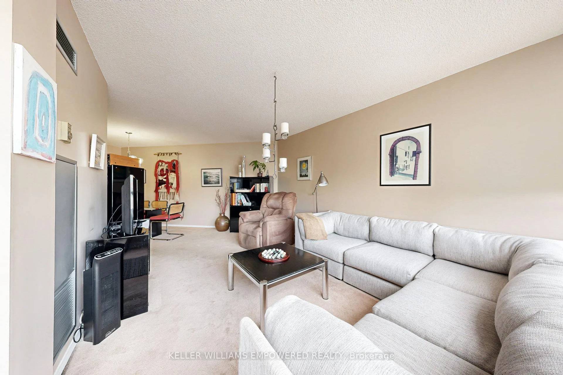 Photo 18 of Unit 401, 7460 Bathurst Street, Vaughan, Brownridge — HOMEH