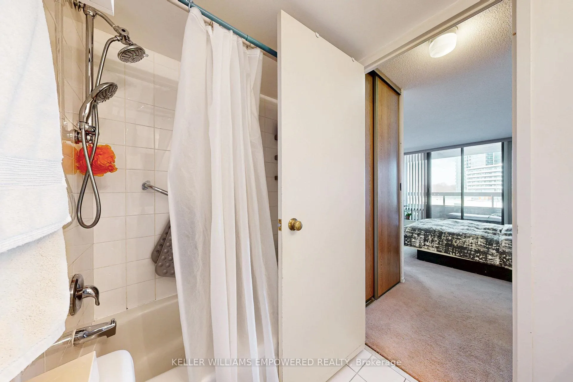 Photo 25 of Unit 401, 7460 Bathurst Street, Vaughan, Brownridge — HOMEH