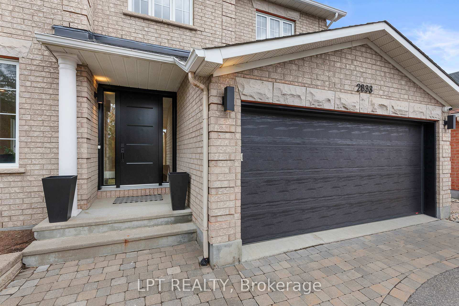 Photo 2 of 2833 Hank Rivers Drive, Ottawa, Upper Hunt Club — HOMEH
