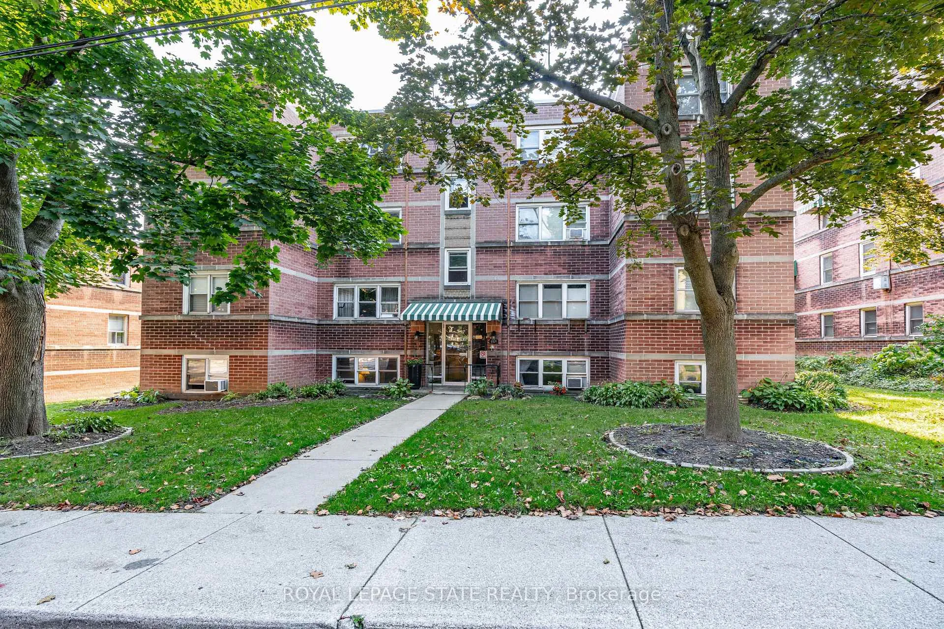 Front of Unit 14, 227 MacNab Street S
