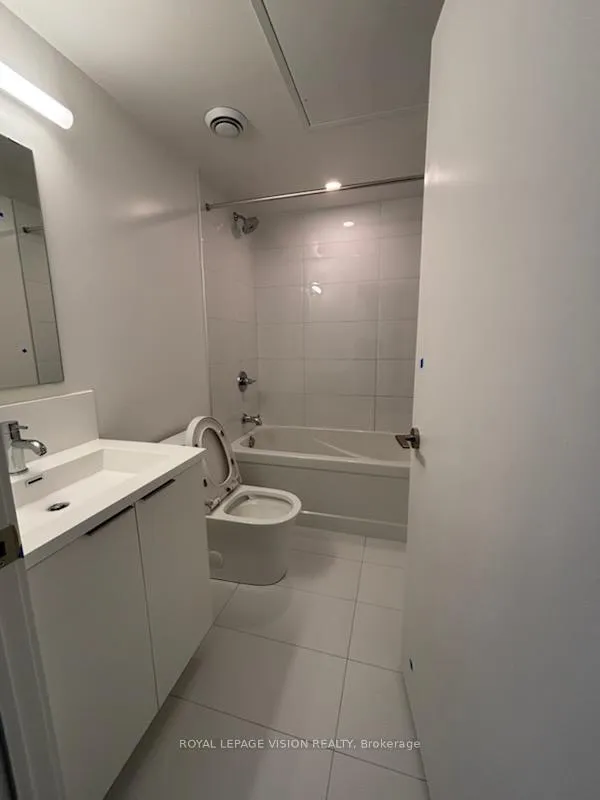 Photo 7 of Unit 2621, 230 Simcoe Street, Toronto, Kensington-Chinatown — HOMEH